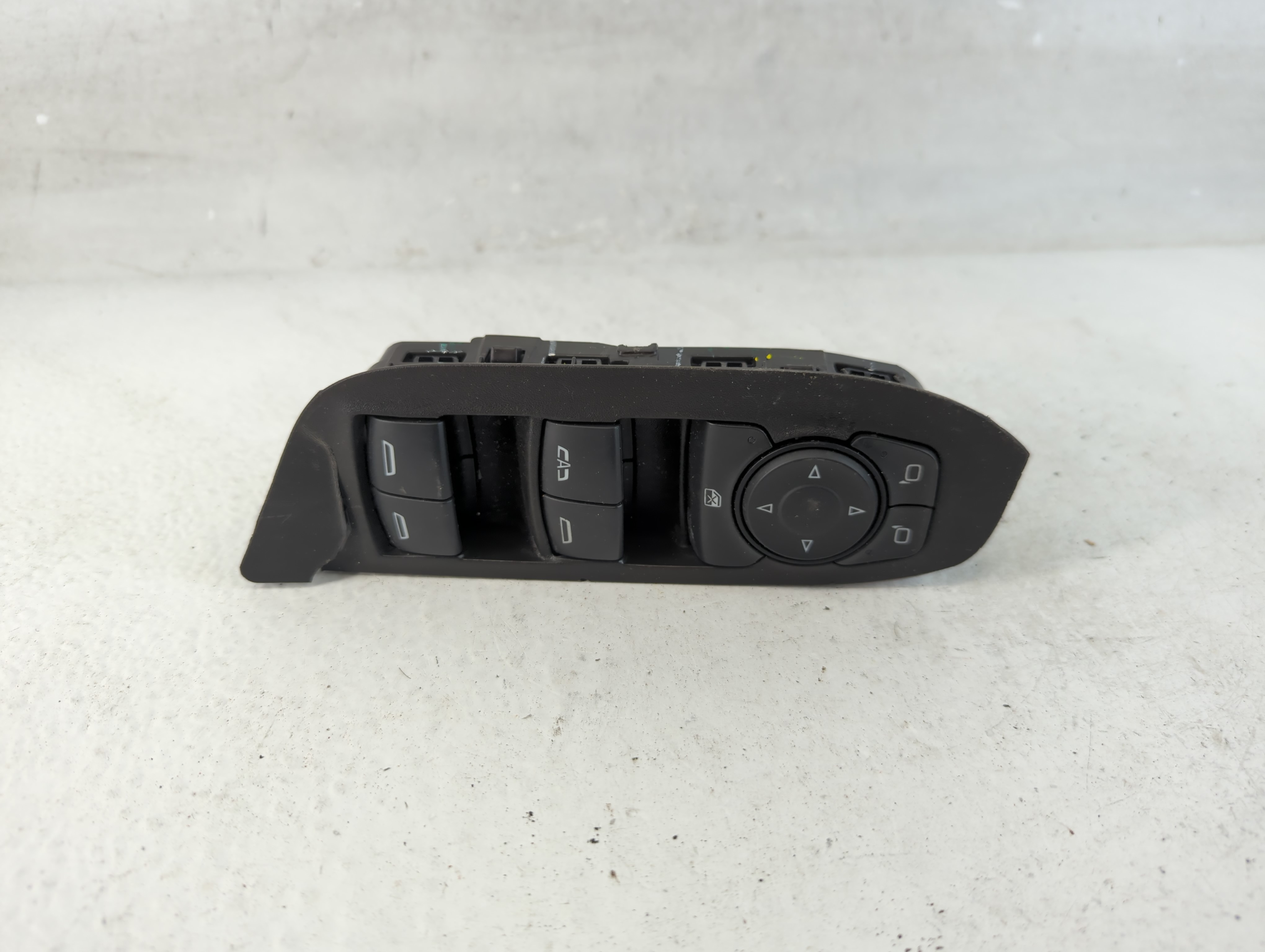 2024 Chevrolet Equinox Driver Left Door Master Power Window Switch 1057860 - Oemusedautoparts1.com