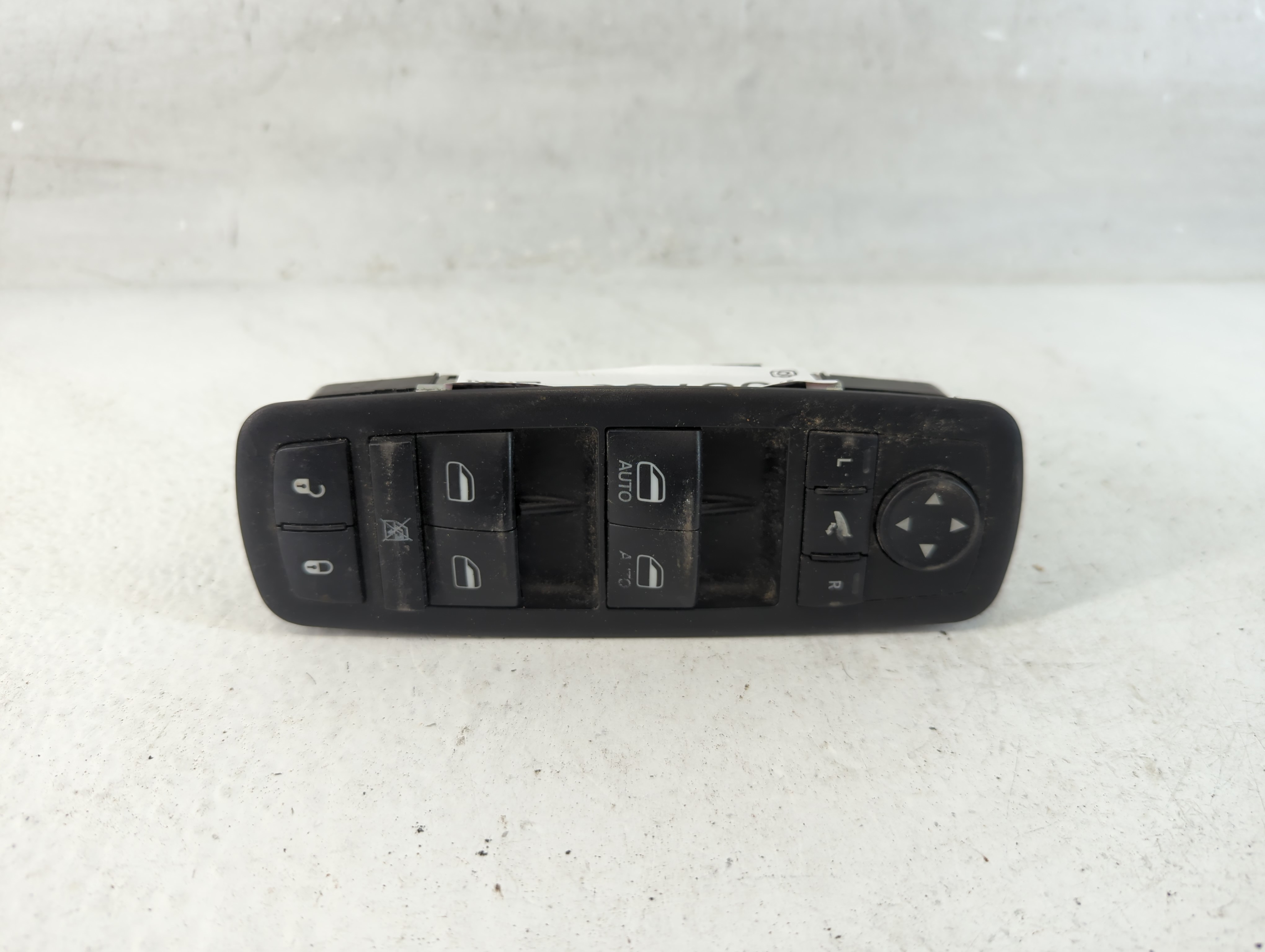 Picture of Dodge Ram 1500 Driver Left Door Master Power Window Switch 68110867aa 1057861