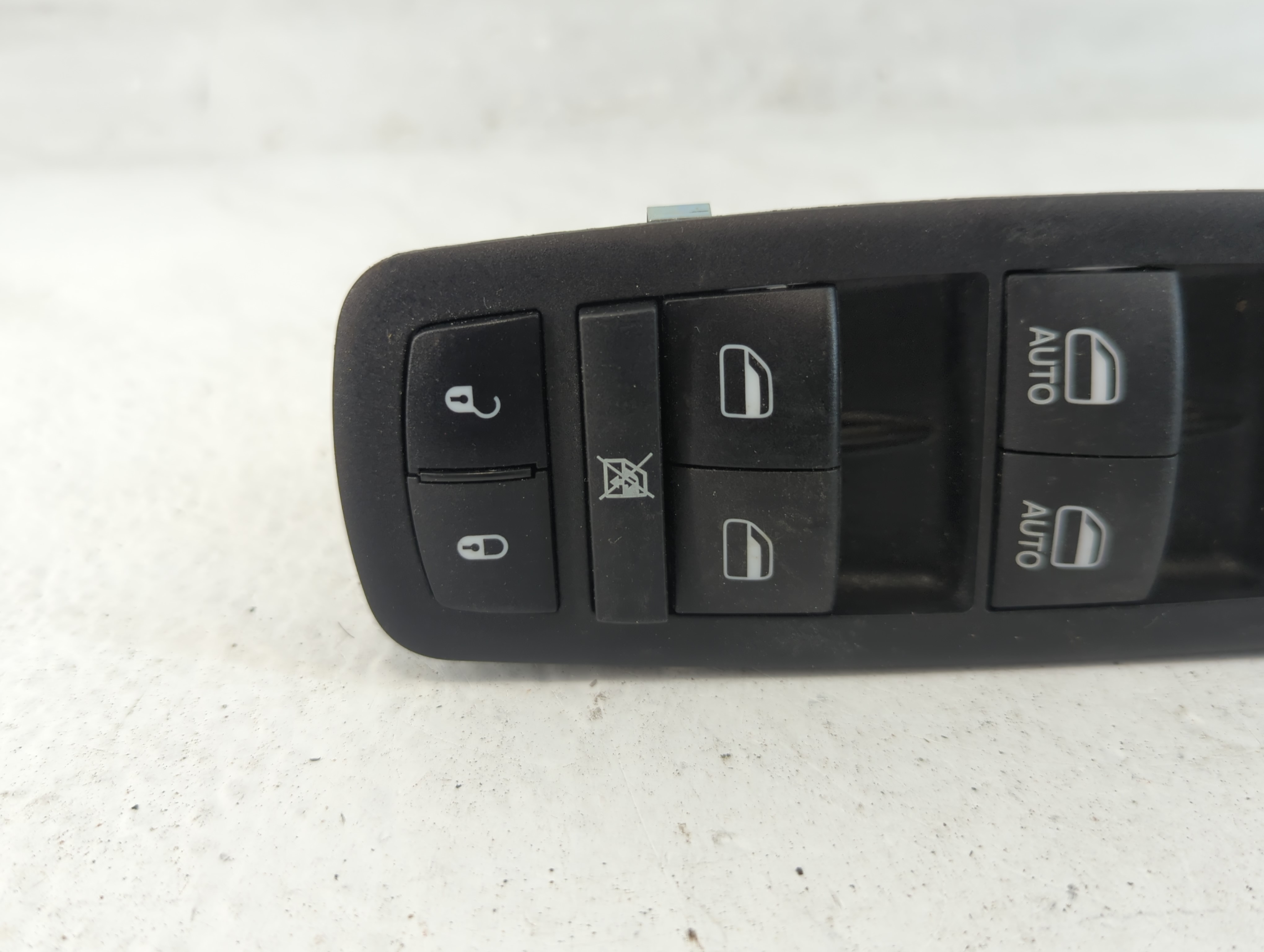 2017-2022 Jeep Cherokee Driver Left Door Master Power Window Switch 1058203 - Oemusedautoparts1.com