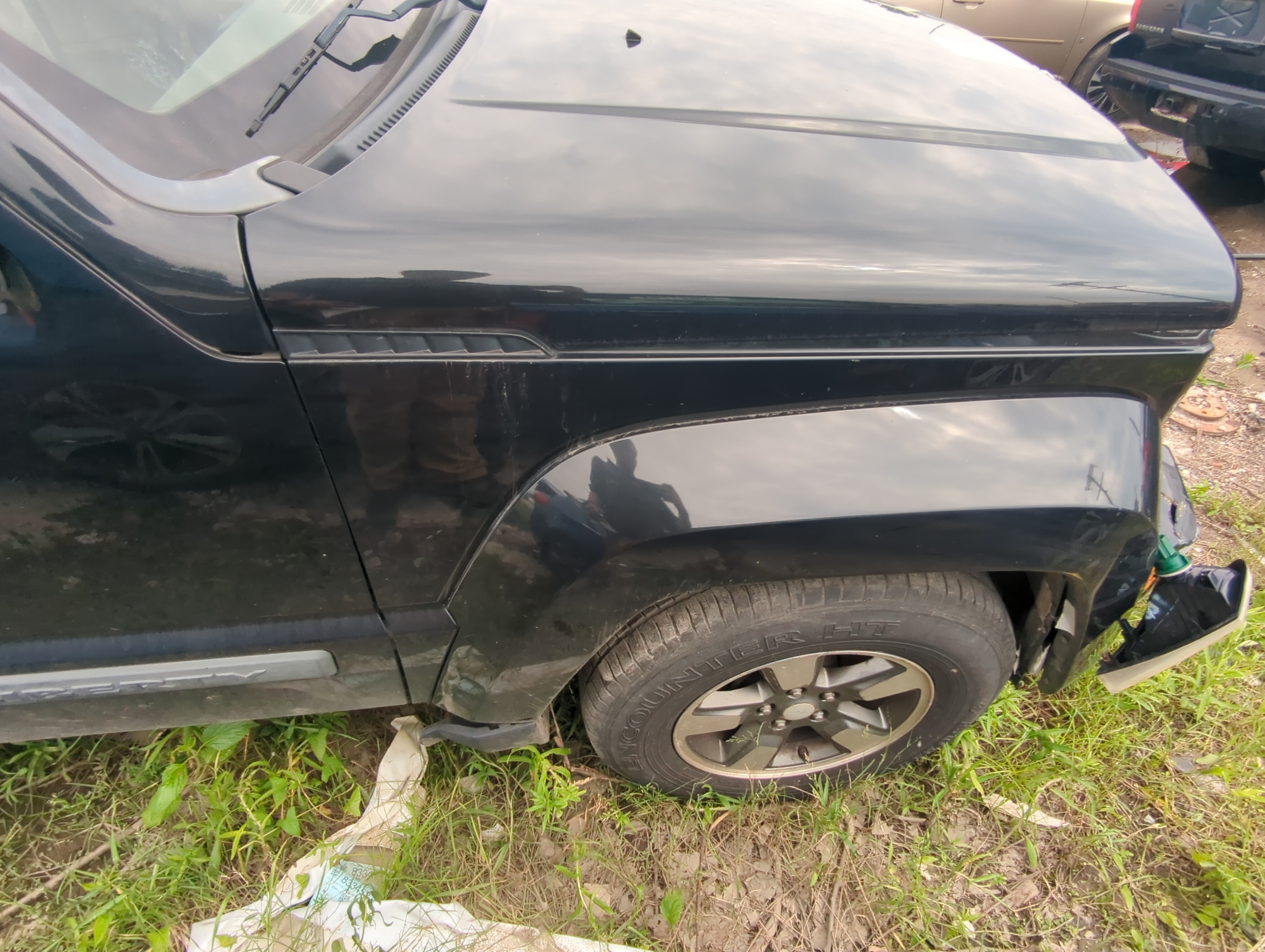 Picture of 2008-2012 Jeep Liberty Passenger Fender 1058313