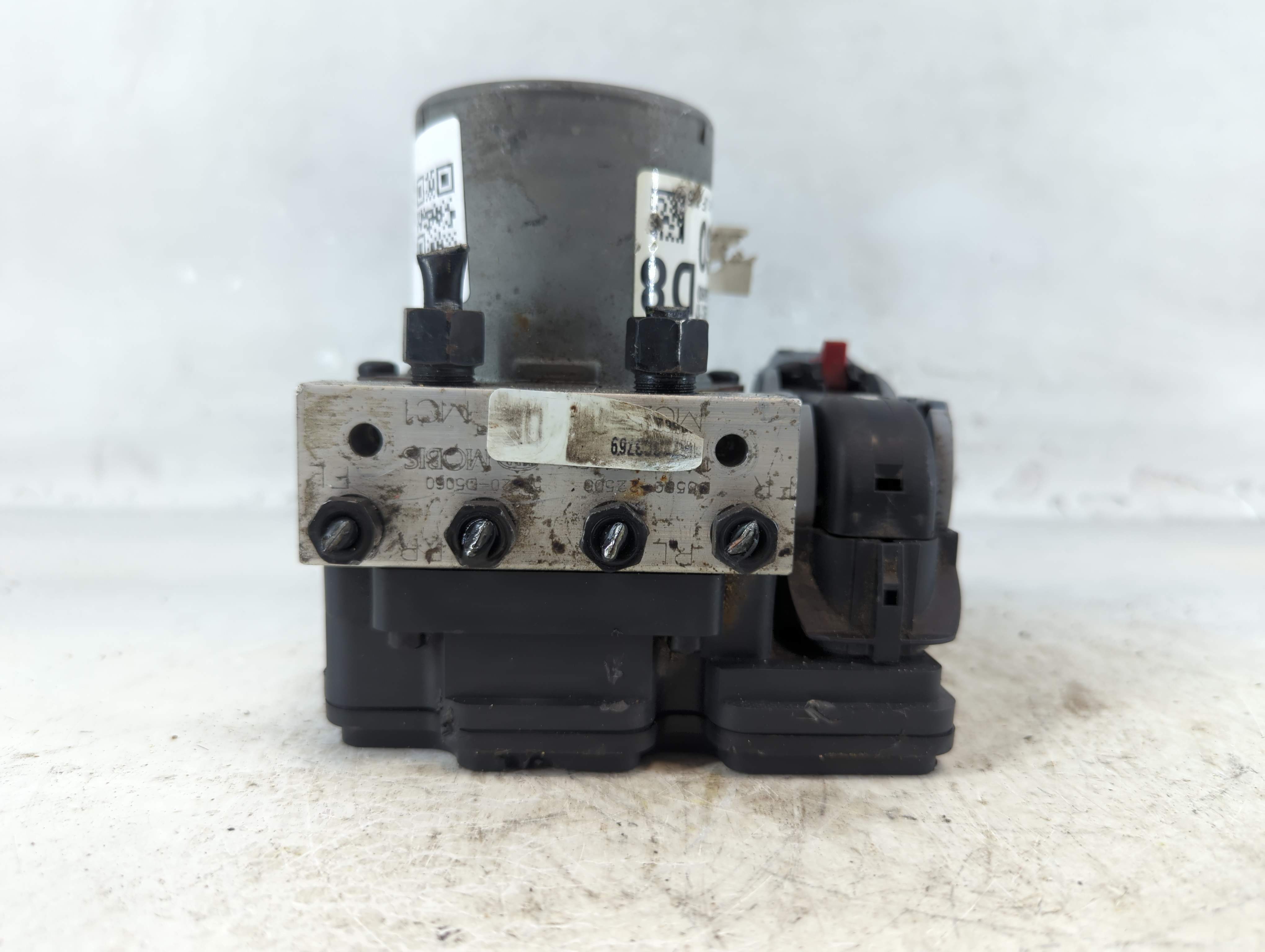 2016-2018 Kia Optima Abs Pump Control Module 1058561 - Oemusedautoparts1.com
