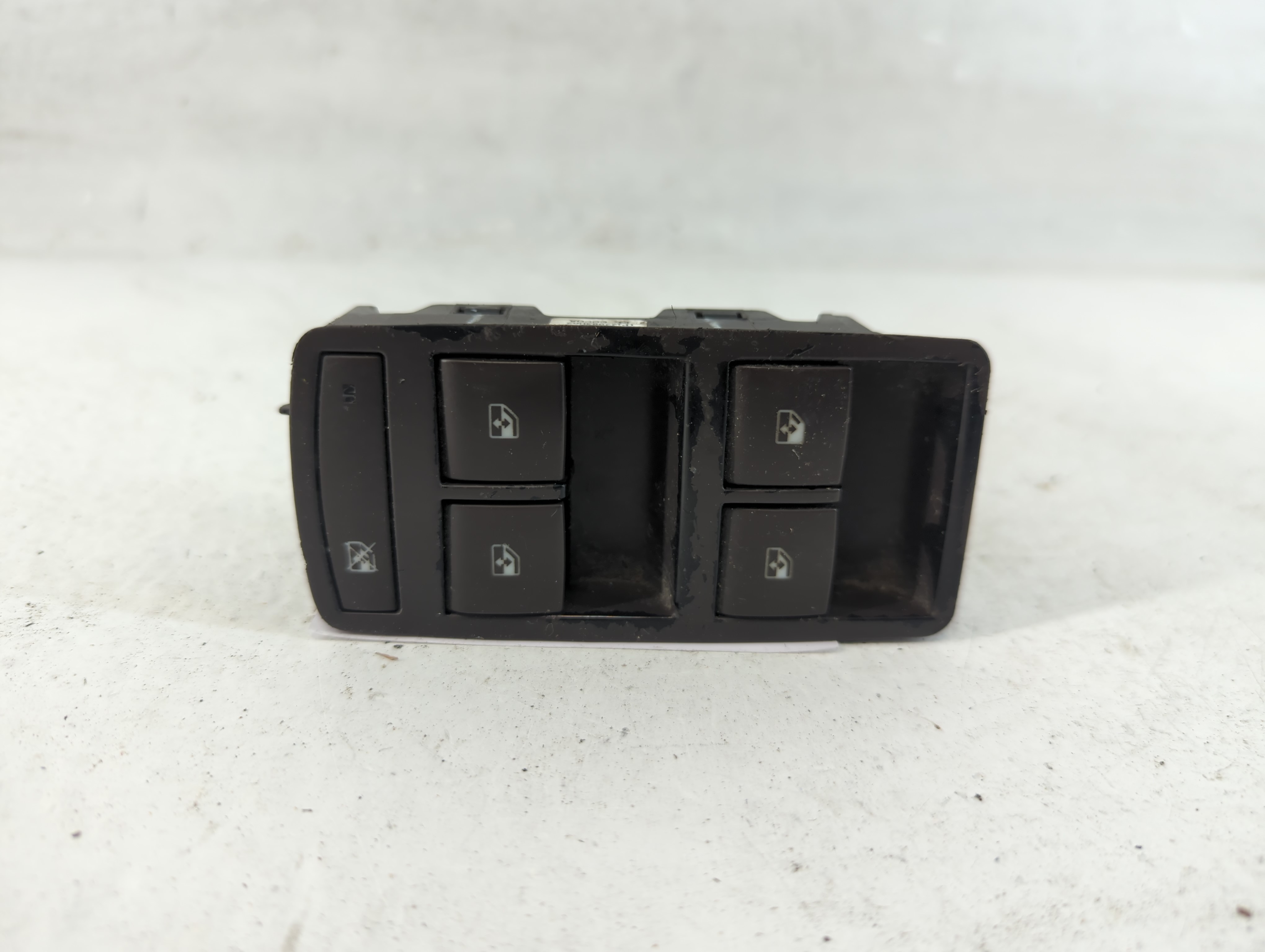 2015-2017 Buick Regal Driver Left Door Master Power Window Switch 1058586 - Oemusedautoparts1.com