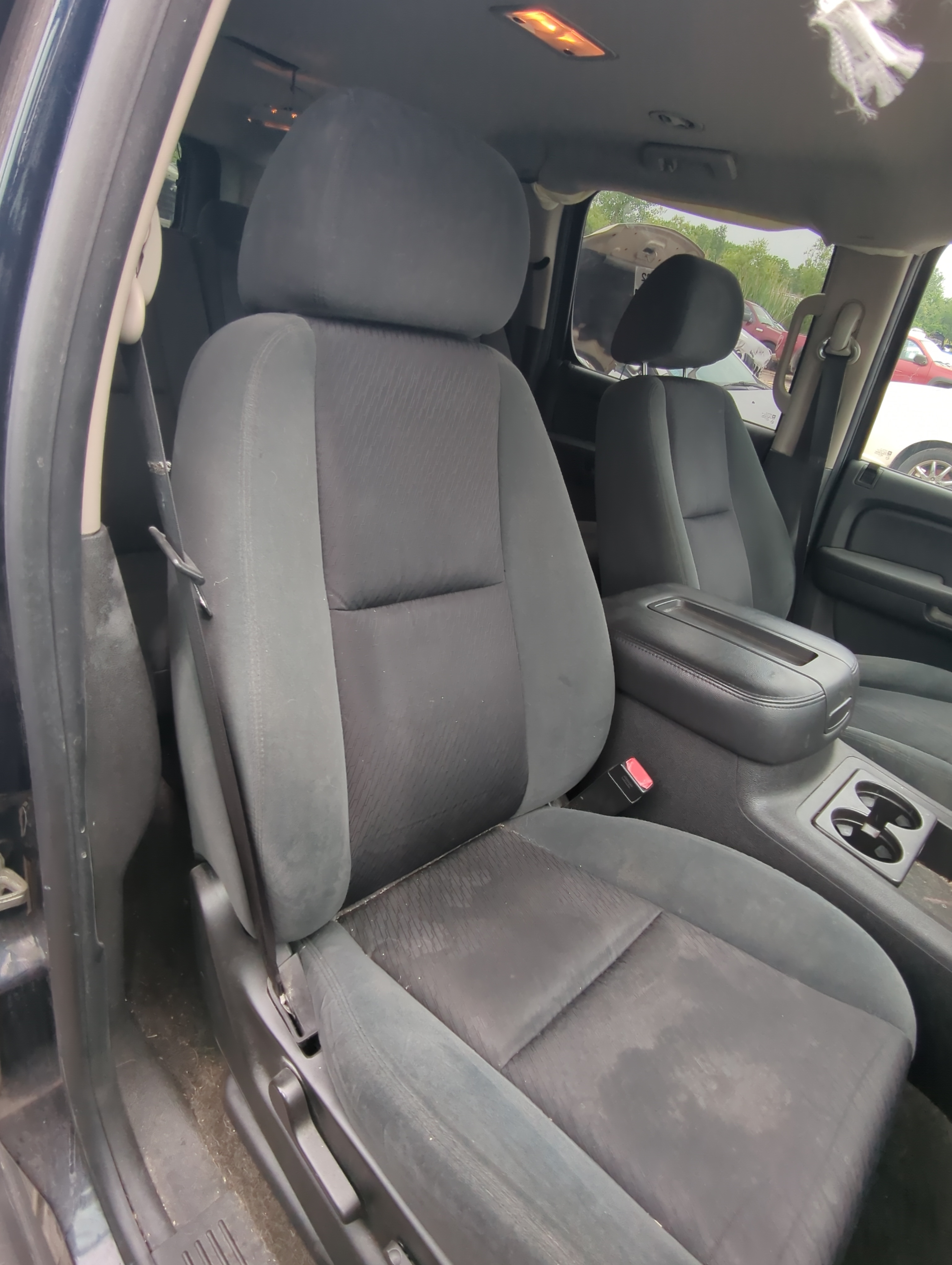Picture of Chevrolet Suburban Passenger Front Seat Oem 1058630