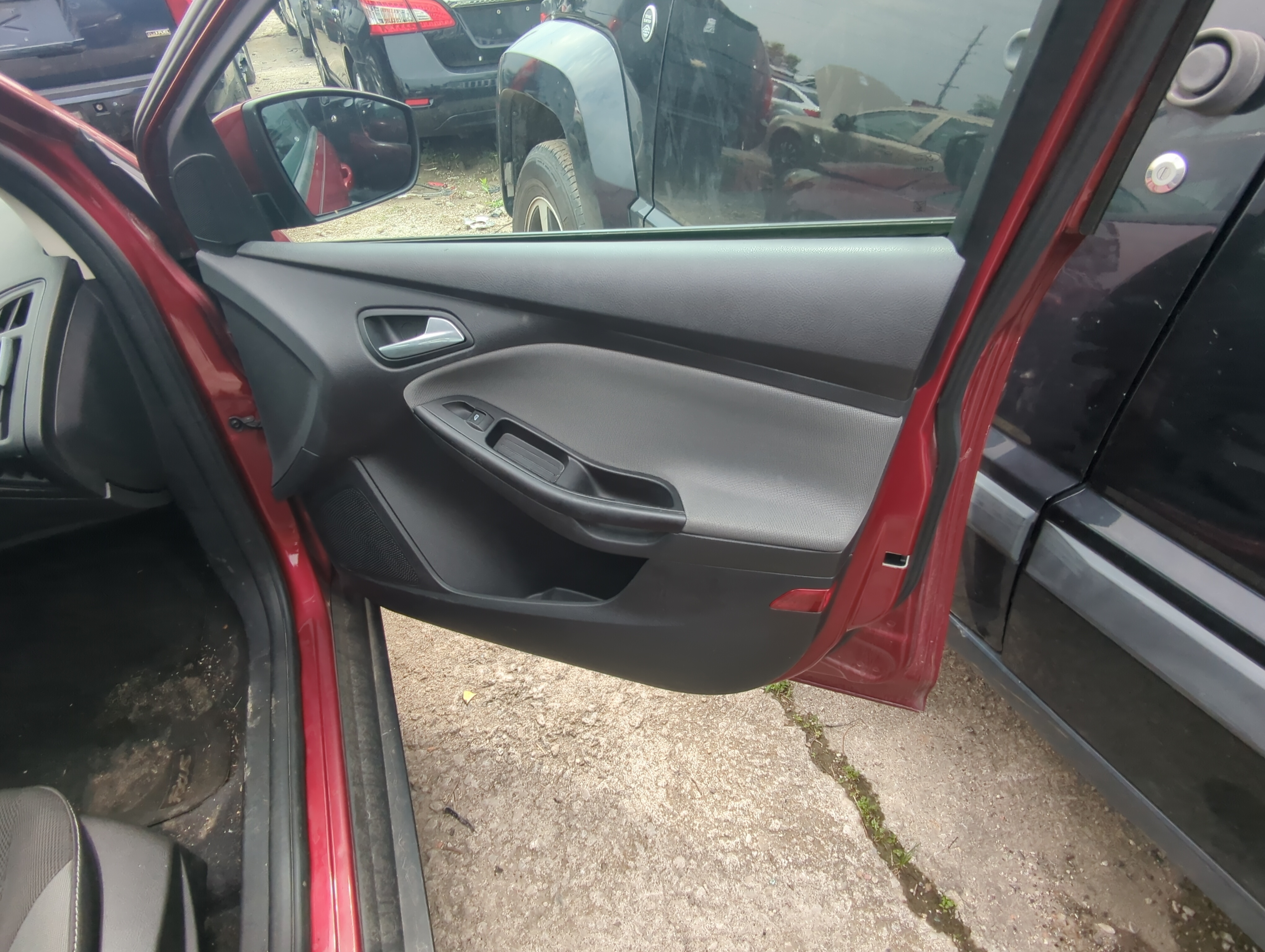 2014 Ford Focus Front Right Passenger Interior Door Panel Trim 1058759 - Oemusedautoparts1.com