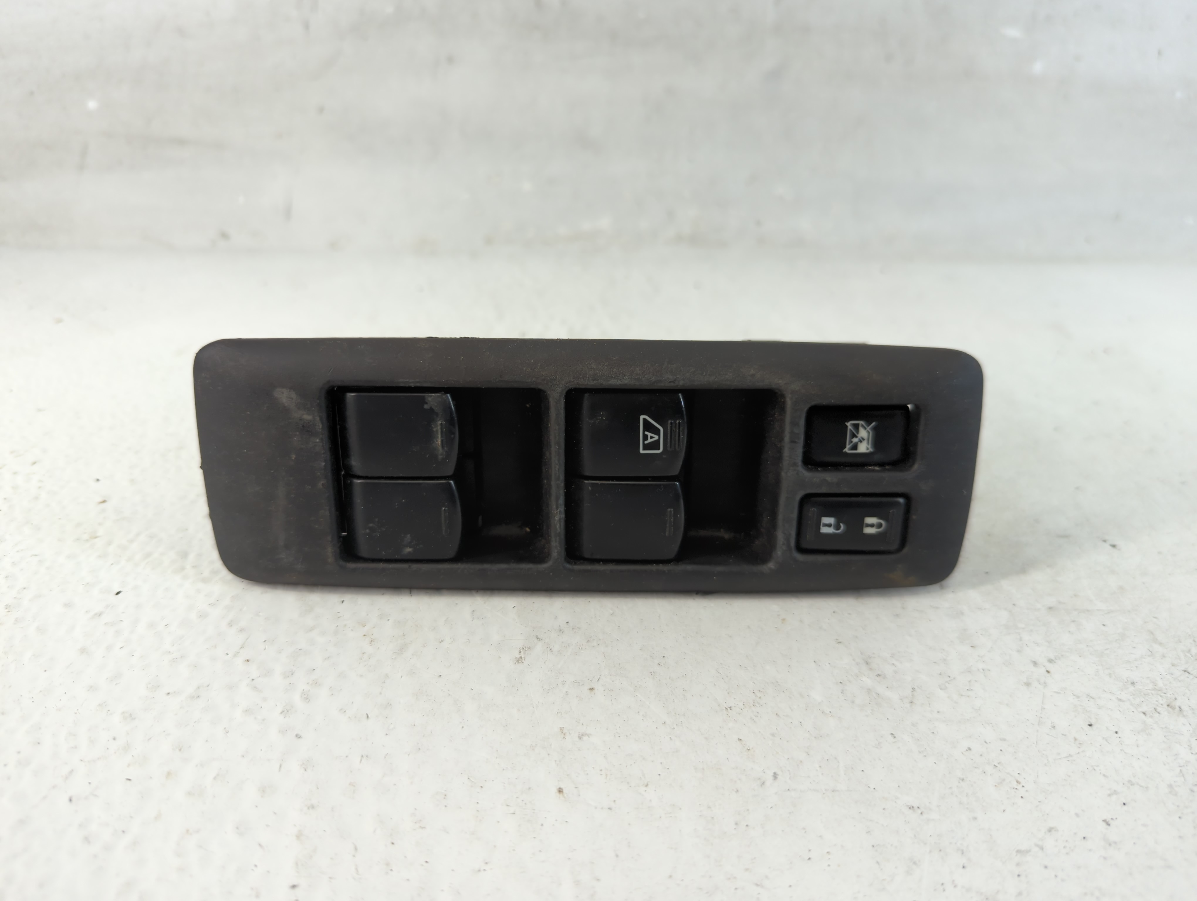2011-2015 Nissan Rogue Driver Left Door Master Power Window Switch 1059108 - Oemusedautoparts1.com
