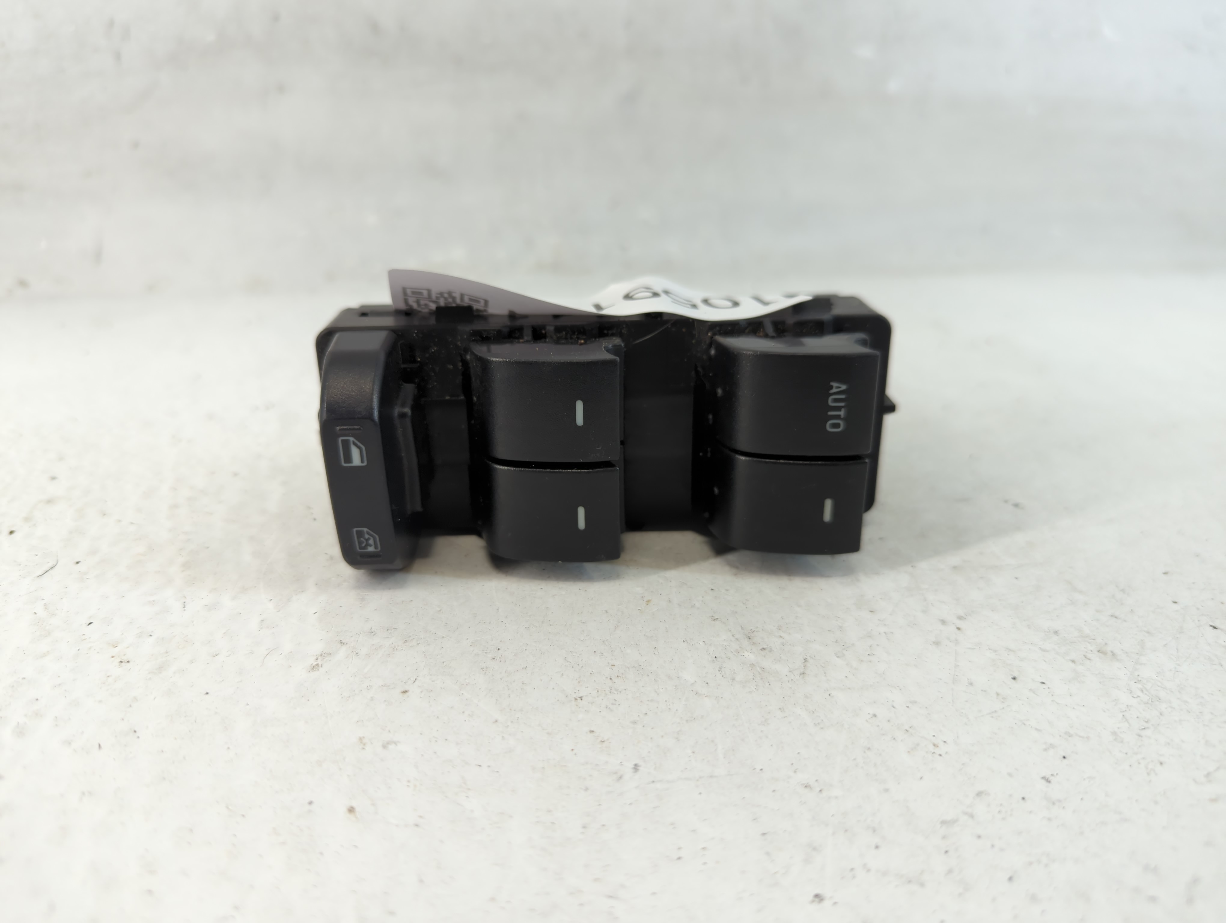 2008-2012 Ford Escape Driver Left Door Master Power Window Switch 1059111 - Oemusedautoparts1.com