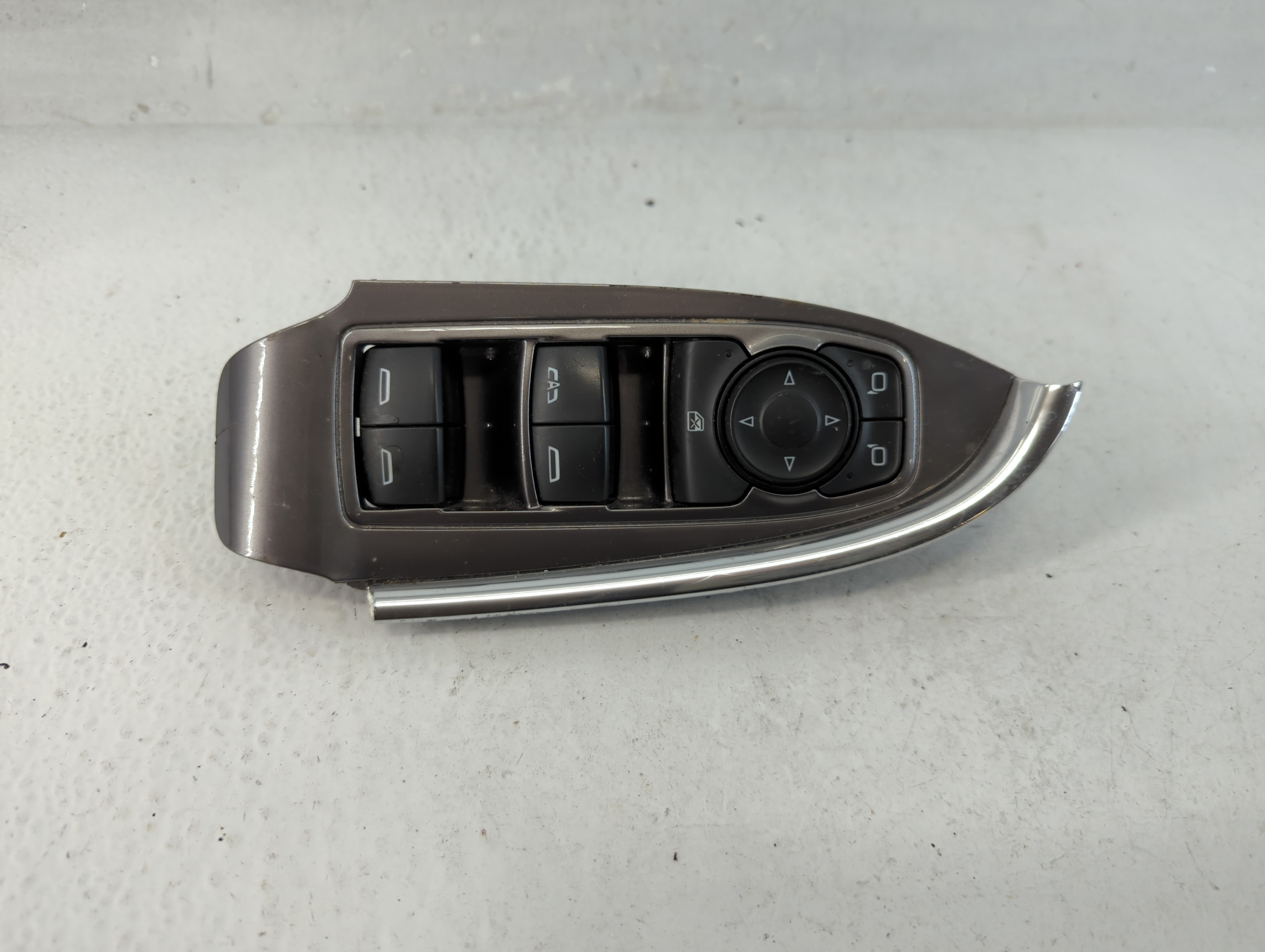 2019 Chevrolet Silverado 1500 Driver Left Door Master Power Window Switch 1059124 - Oemusedautoparts1.com