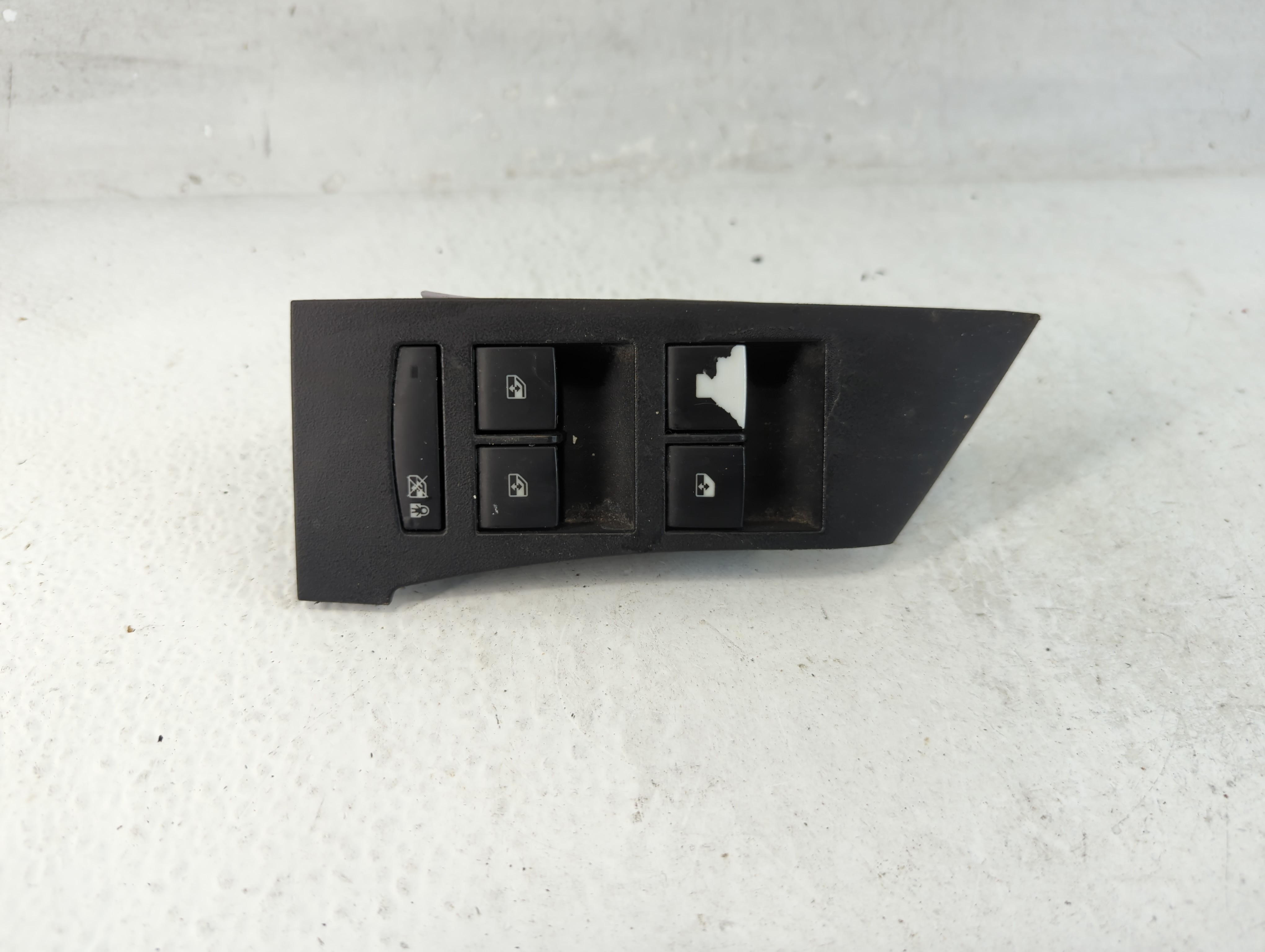 2012-2014 Buick Verano Driver Left Door Master Power Window Switch 1059131 - Oemusedautoparts1.com