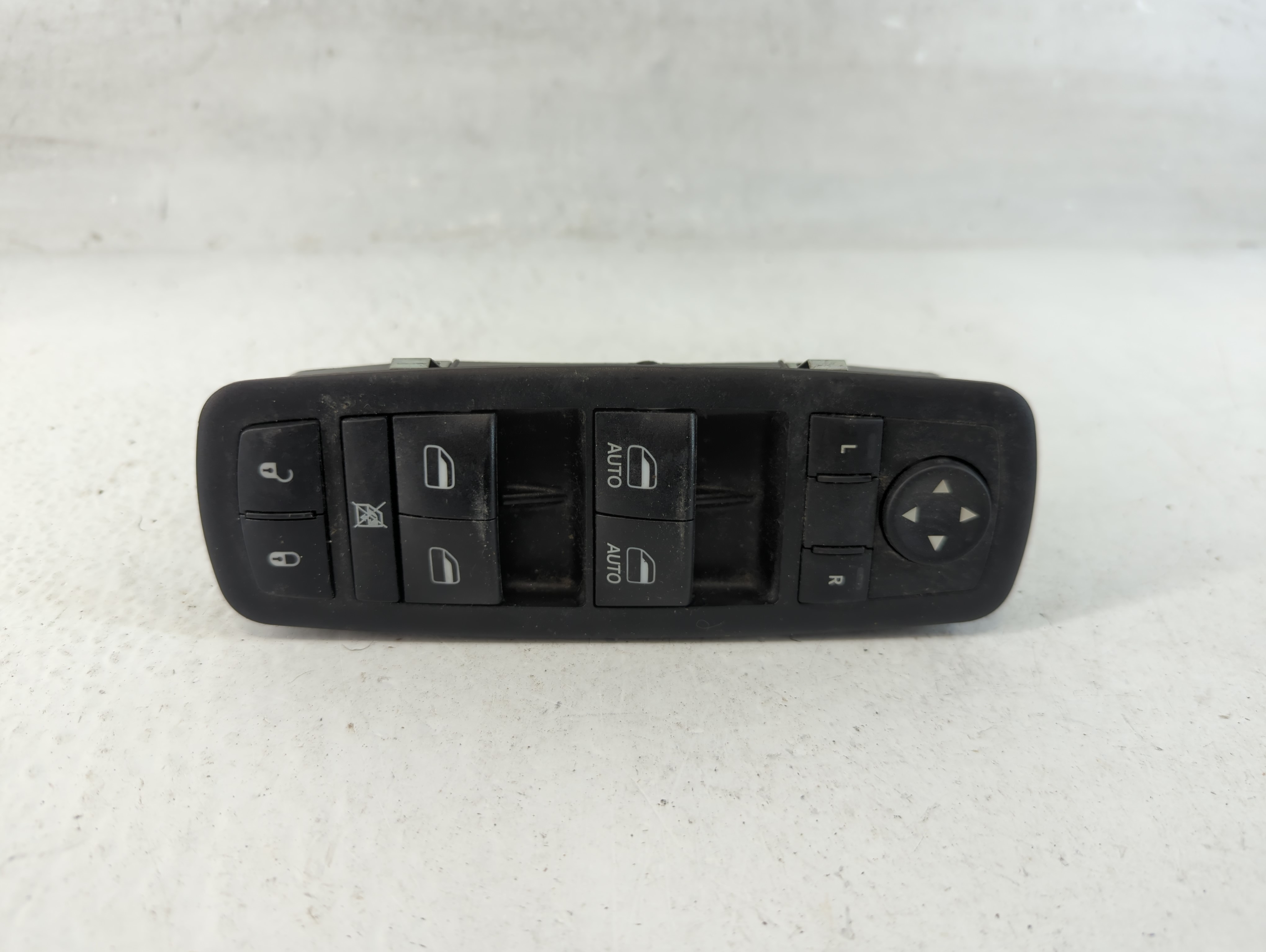 2015-2022 Jeep Cherokee Driver Left Door Master Power Window Switch 1059137 - Oemusedautoparts1.com