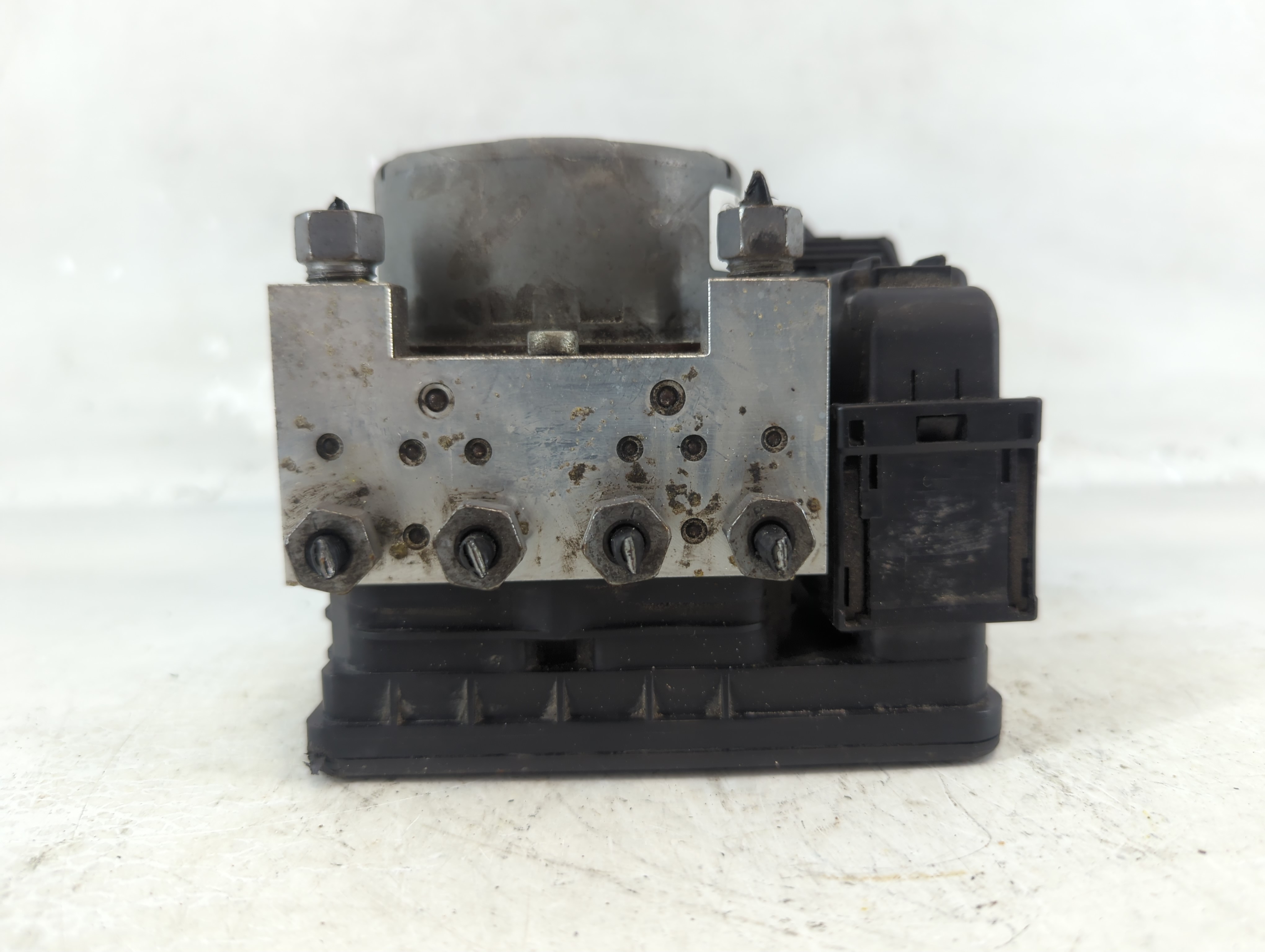 2017-2018 Lincoln Mkz Abs Pump Control Module 1059148 - Oemusedautoparts1.com