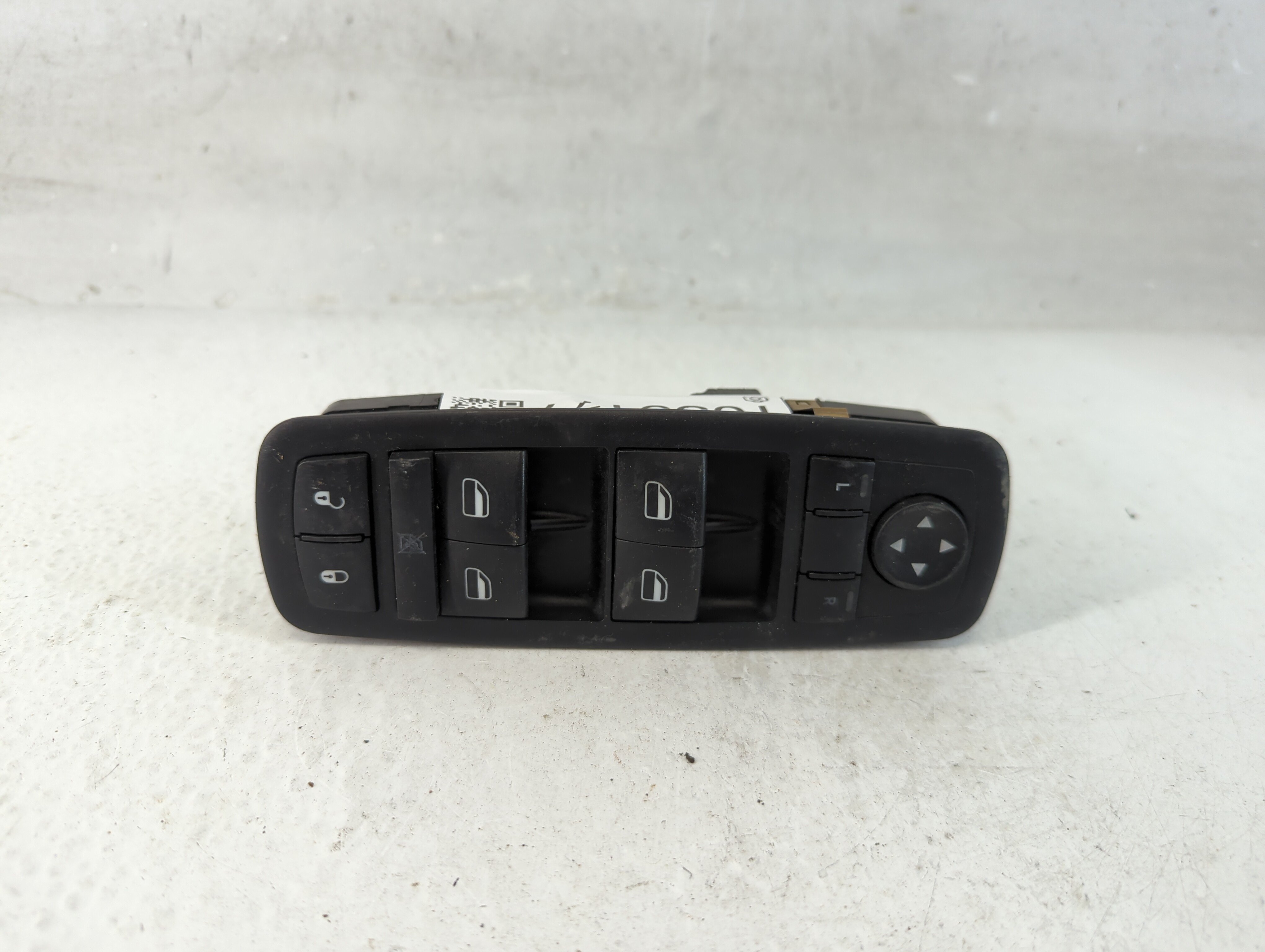 2008 Chrysler Town & Country Driver Left Door Master Power Window Switch 1059177 - Oemusedautoparts1.com