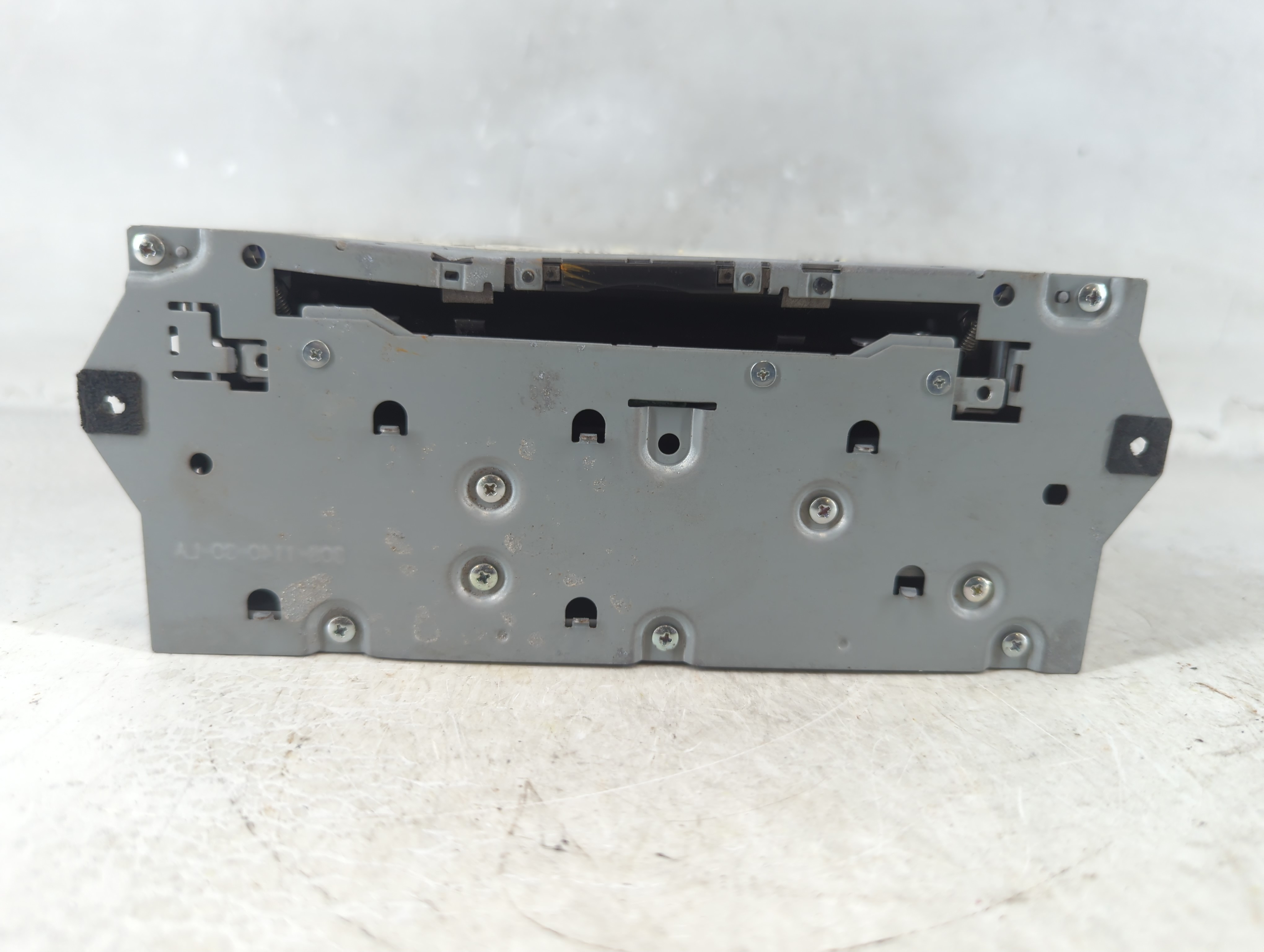 2017-2020 Infiniti Qx60 Am Fm Cd Player Radio Receiver 1059187 - Oemusedautoparts1.com