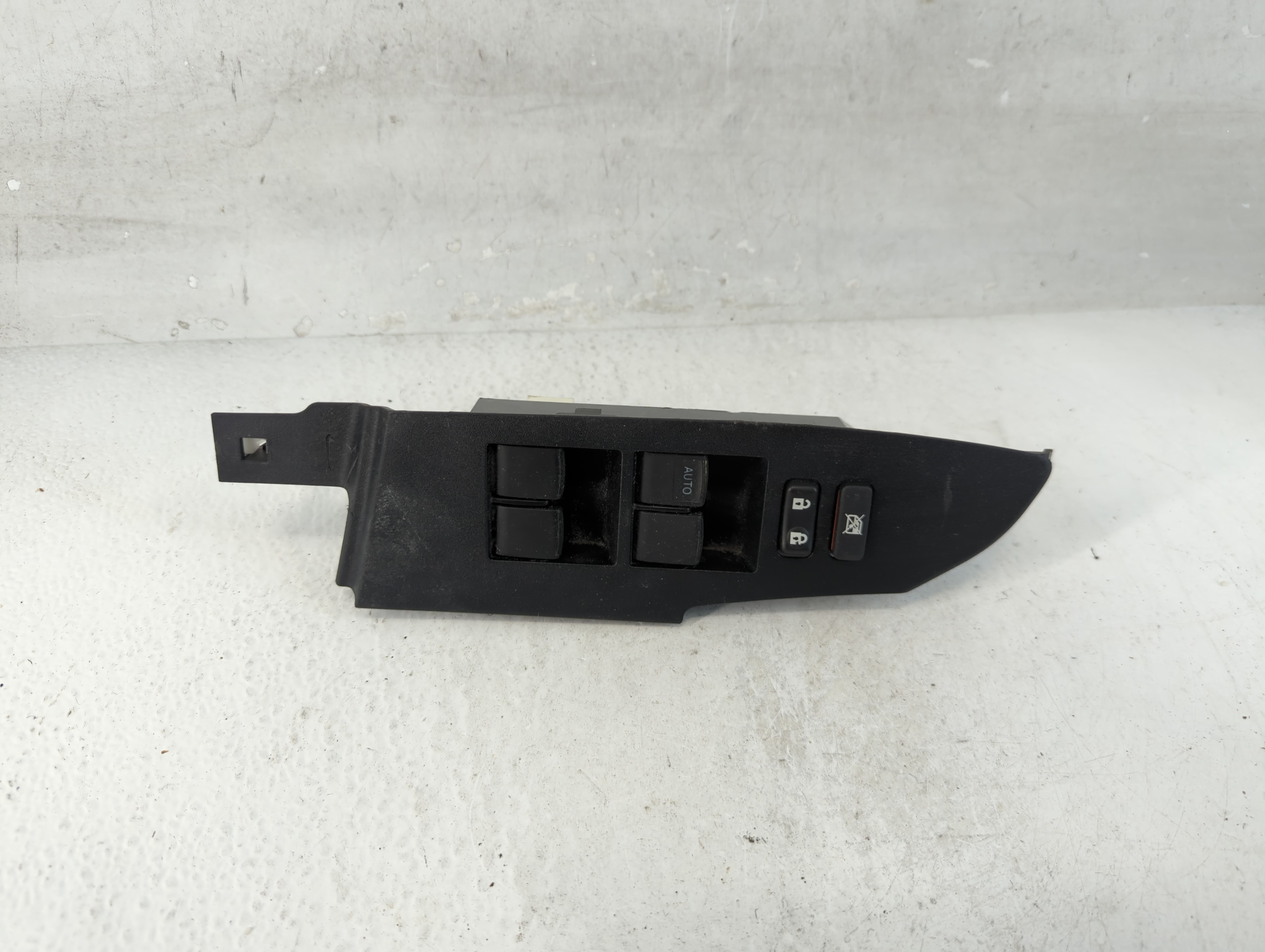 2014-2019 Toyota Corolla Driver Left Door Master Power Window Switch 1059196 - Oemusedautoparts1.com