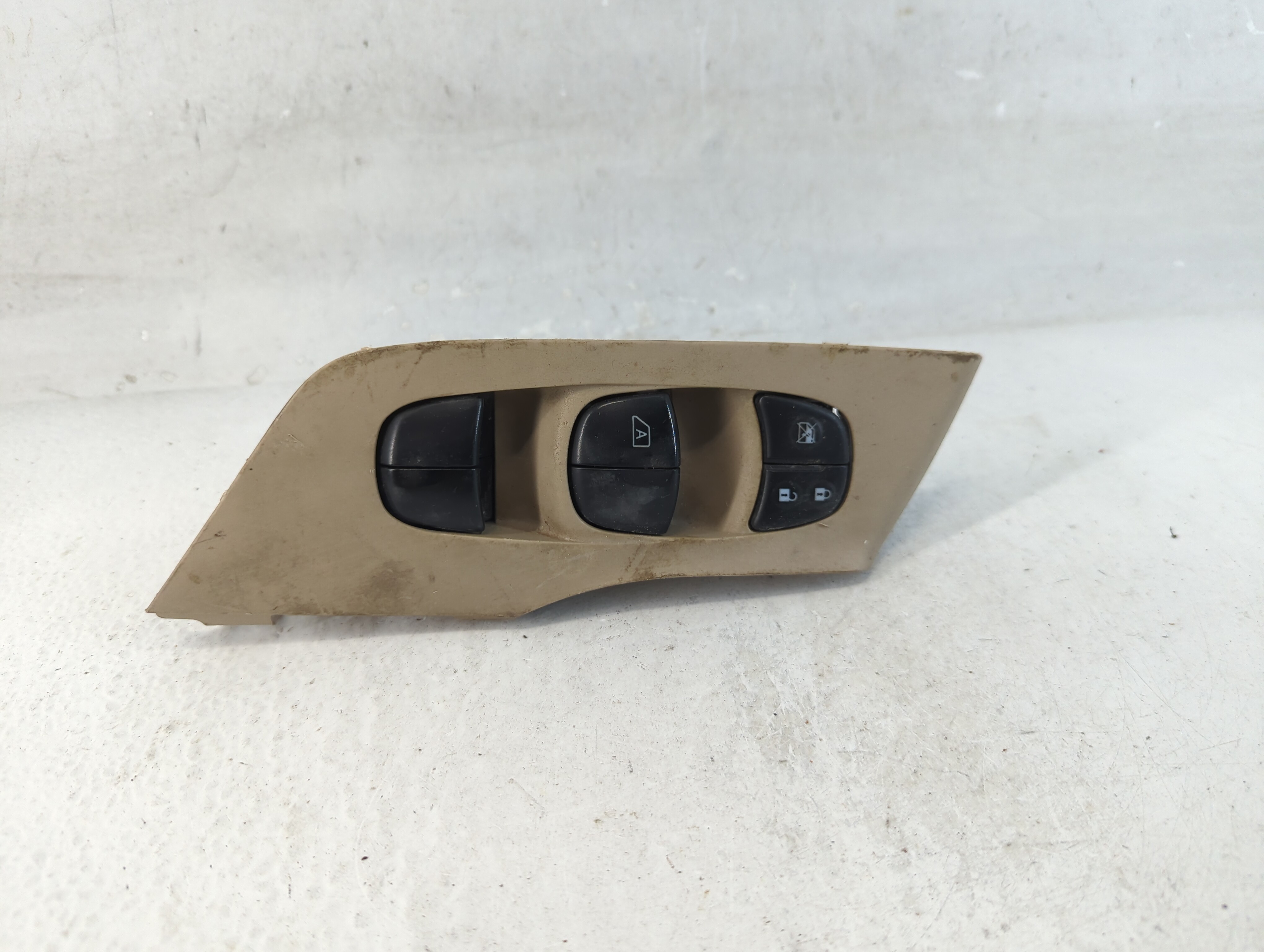 2013-2018 Nissan Altima Driver Left Door Master Power Window Switch 1059220 - Oemusedautoparts1.com