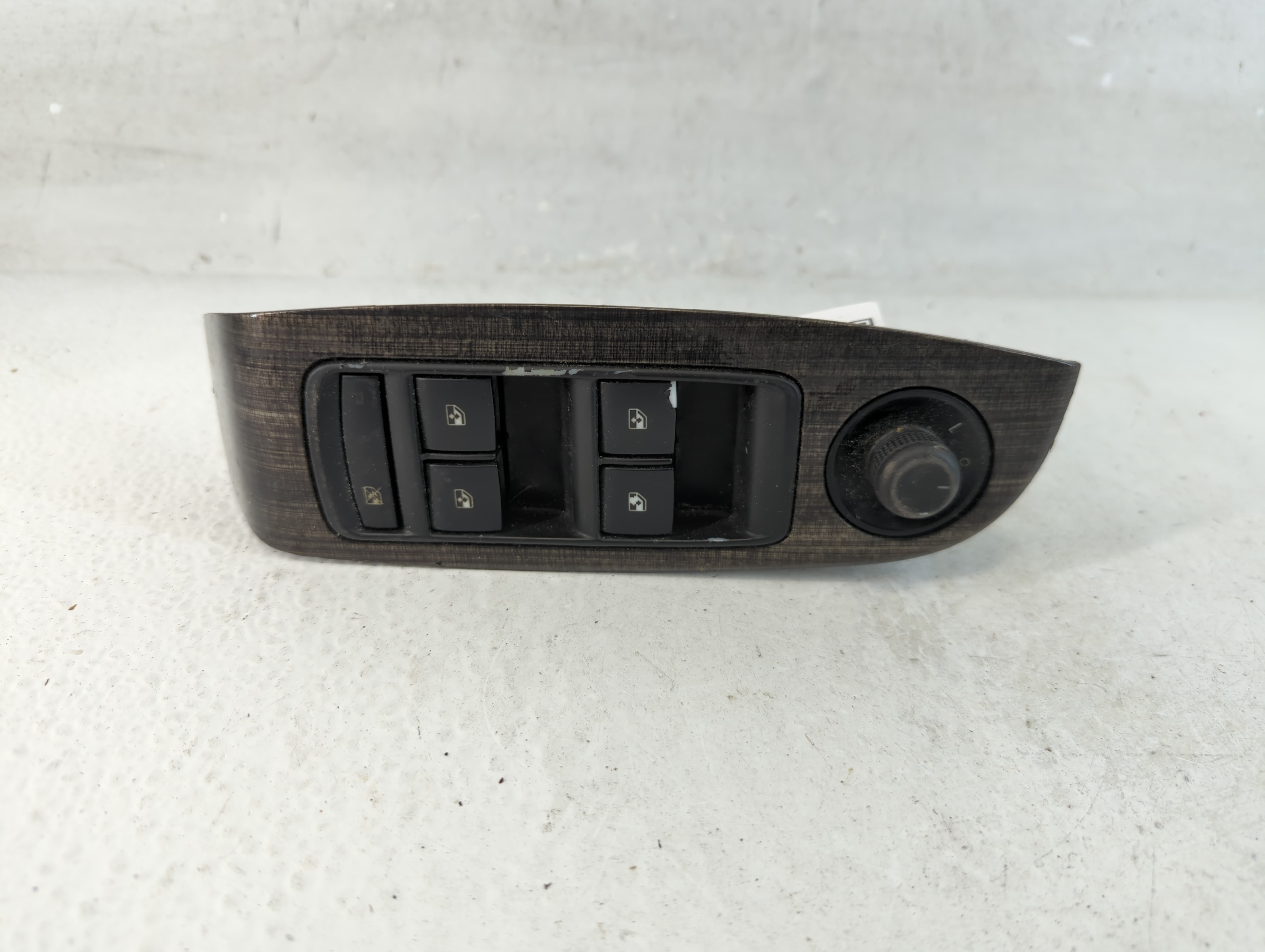 2016-2019 Chevrolet Cruze Driver Left Door Master Power Window Switch 1059247 - Oemusedautoparts1.com