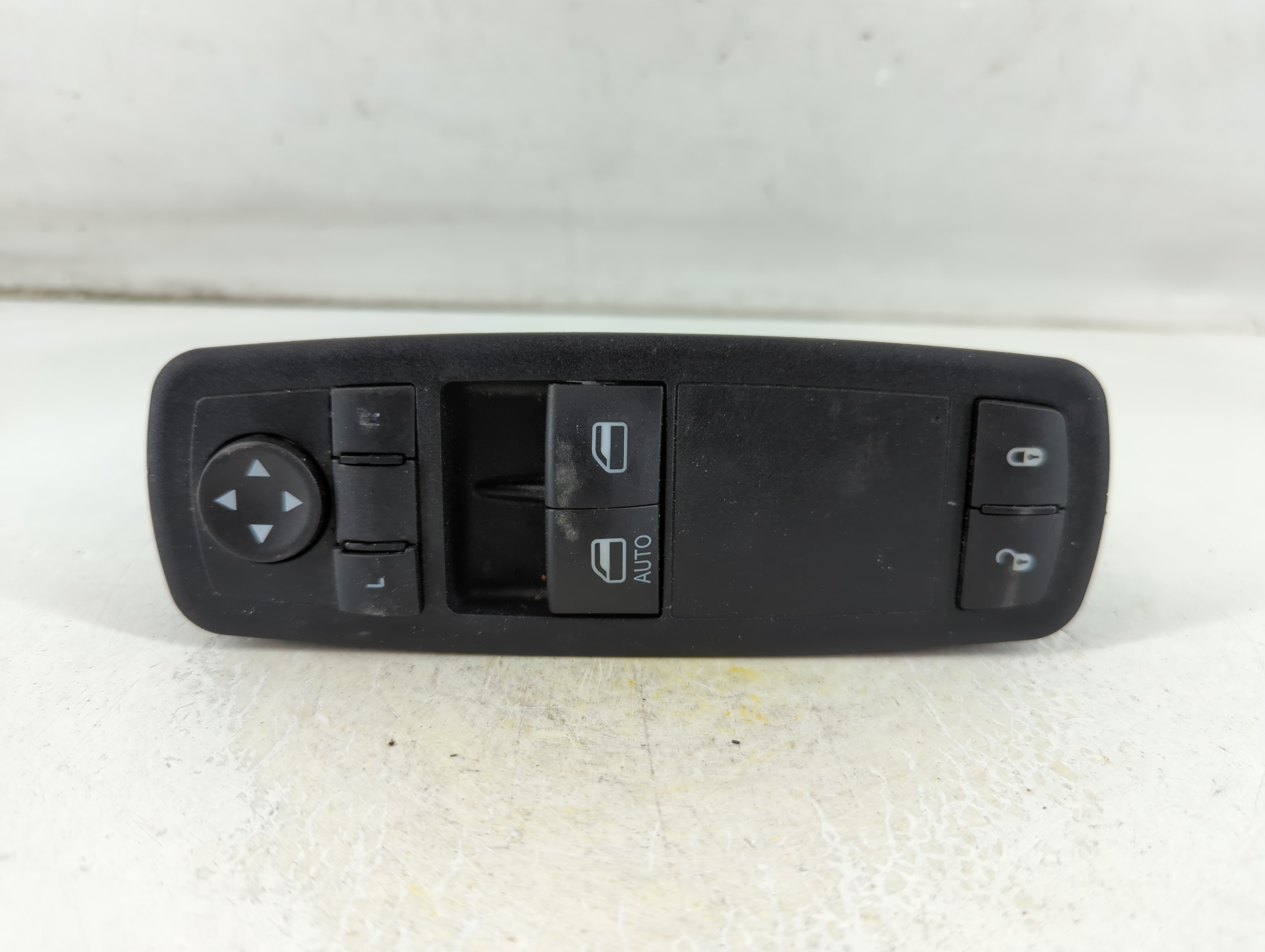 Picture of Dodge Caravan Driver Left Door Master Power Window Switch 1059429