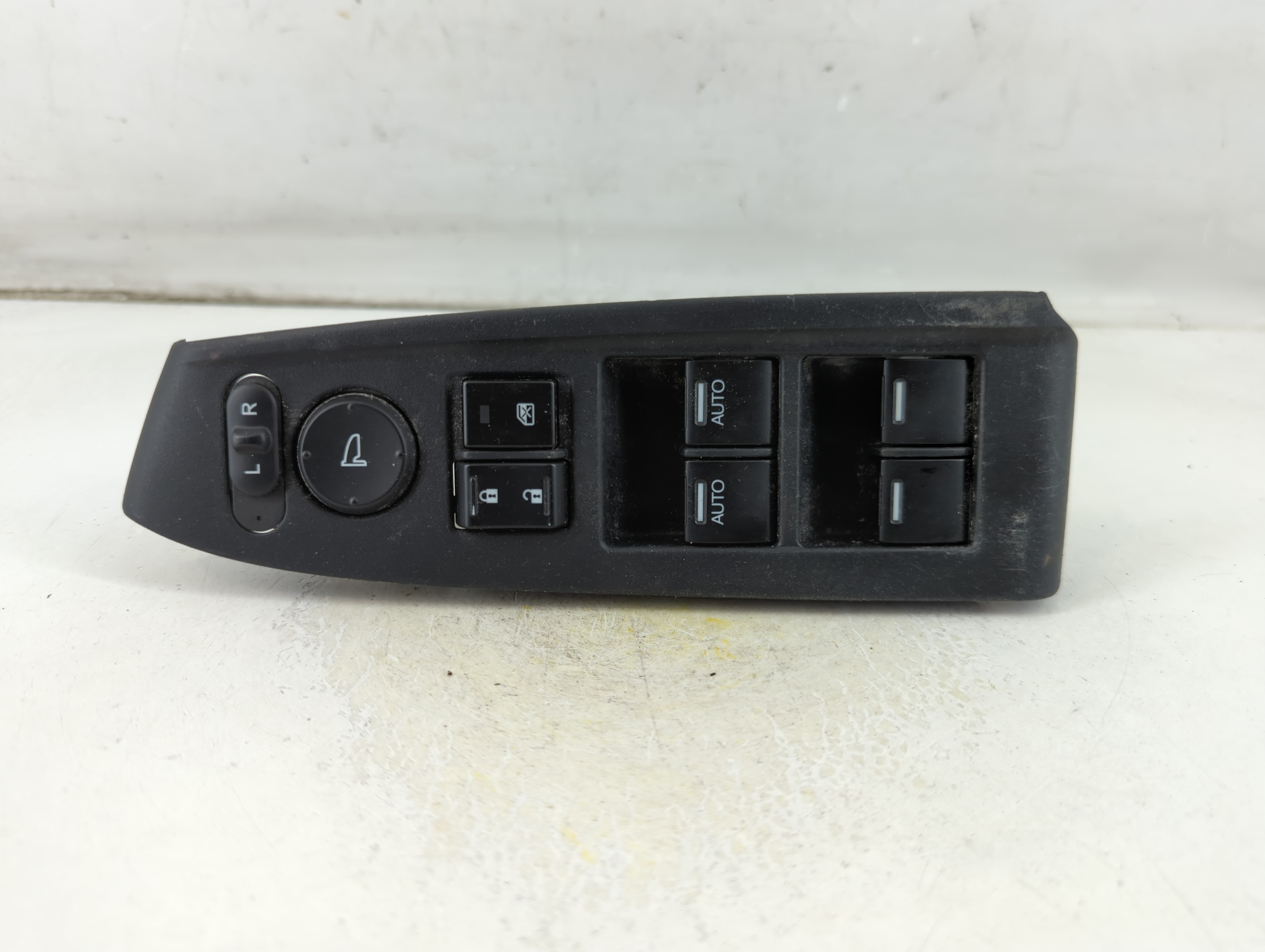 2008-2012 Honda Accord Driver Left Door Master Power Window Switch 1059431 - Oemusedautoparts1.com