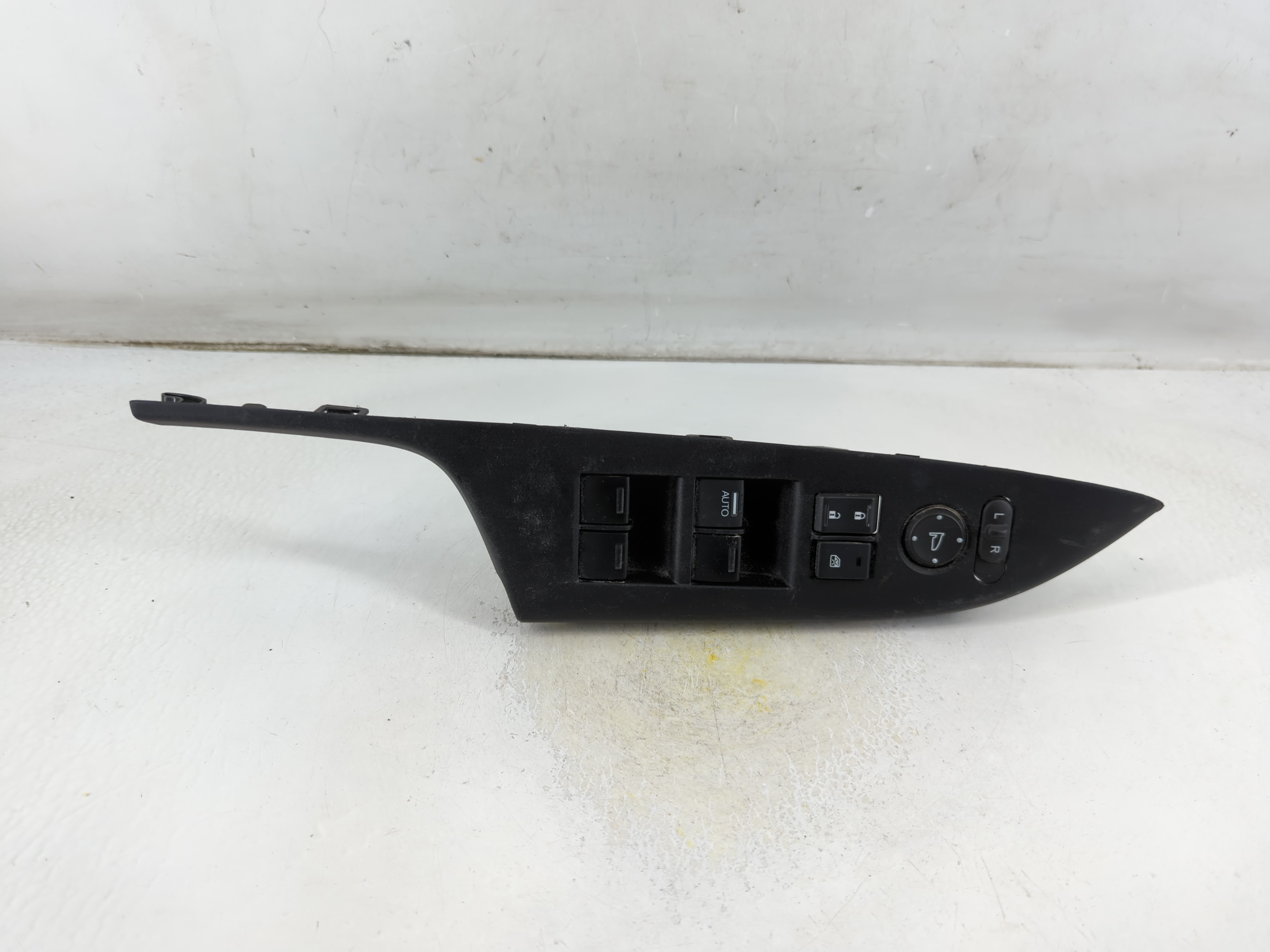 2013-2017 Honda Accord Driver Left Door Master Power Window Switch 1059642 - Oemusedautoparts1.com