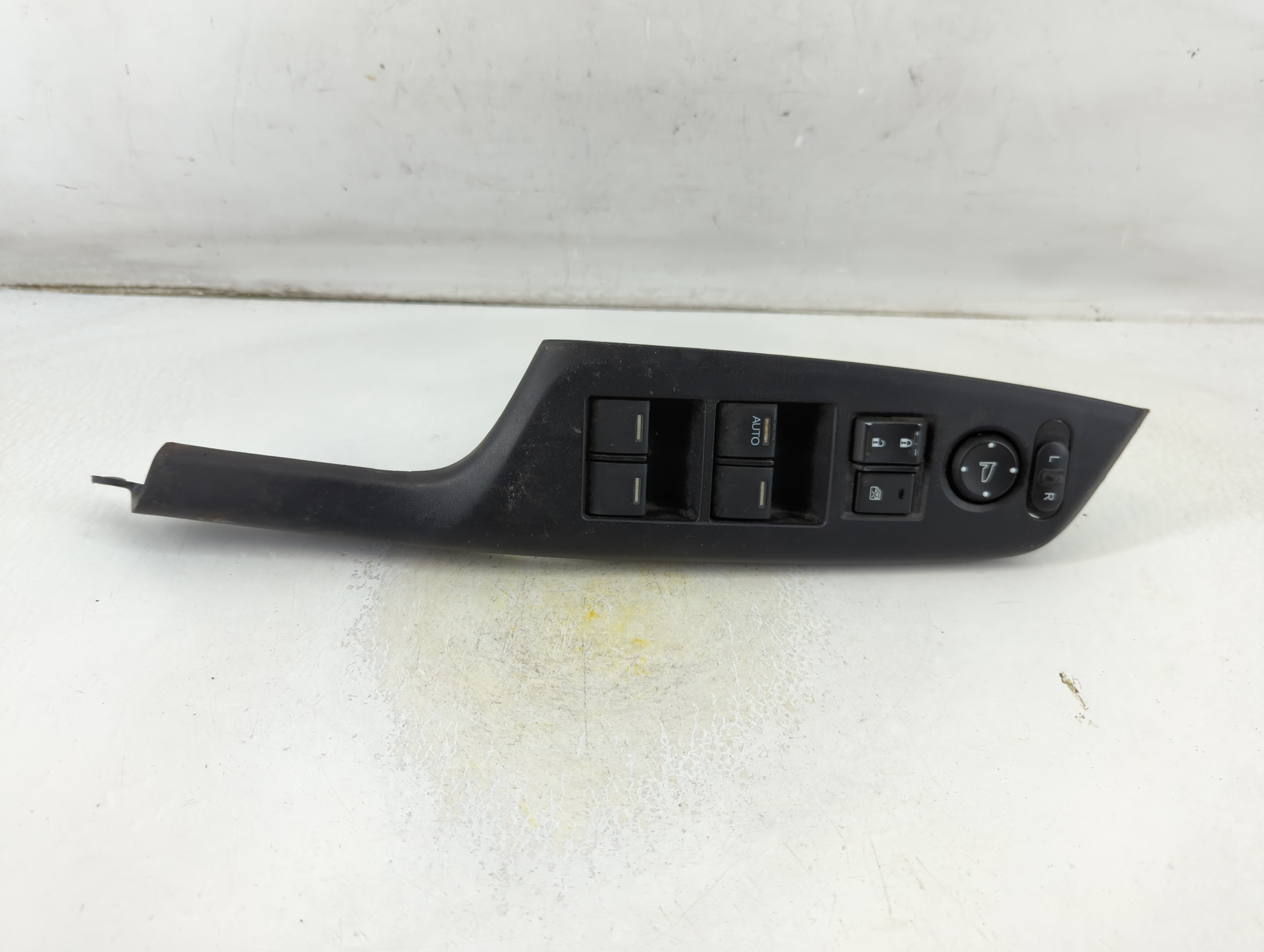 2014-2015 Honda Civic Driver Left Door Master Power Window Switch 1059644 - Oemusedautoparts1.com