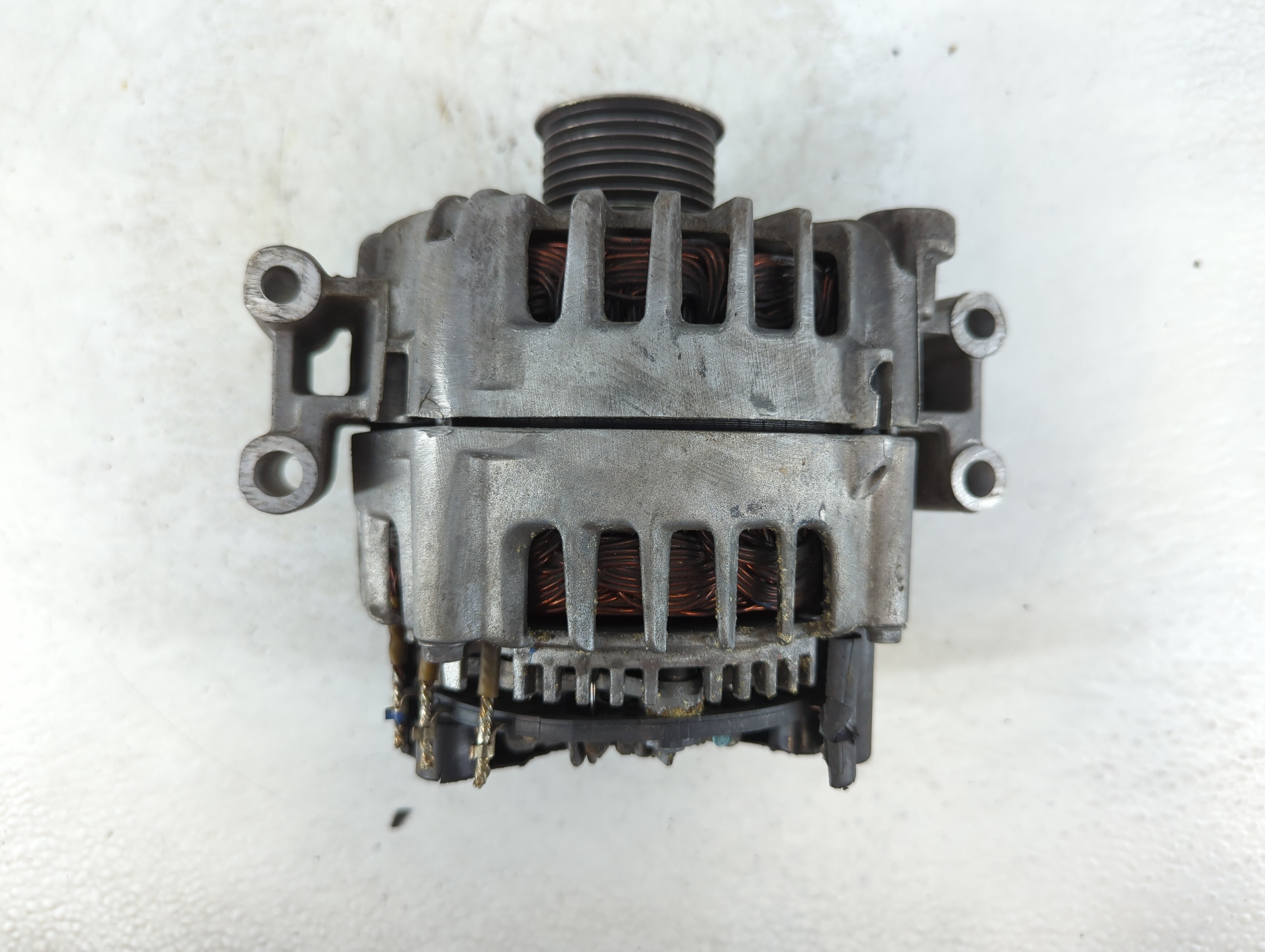 2011-2013 Bmw 550i Alternator Generator Charging Assembly Engine Oem 1059665 - Oemusedautoparts1.com
