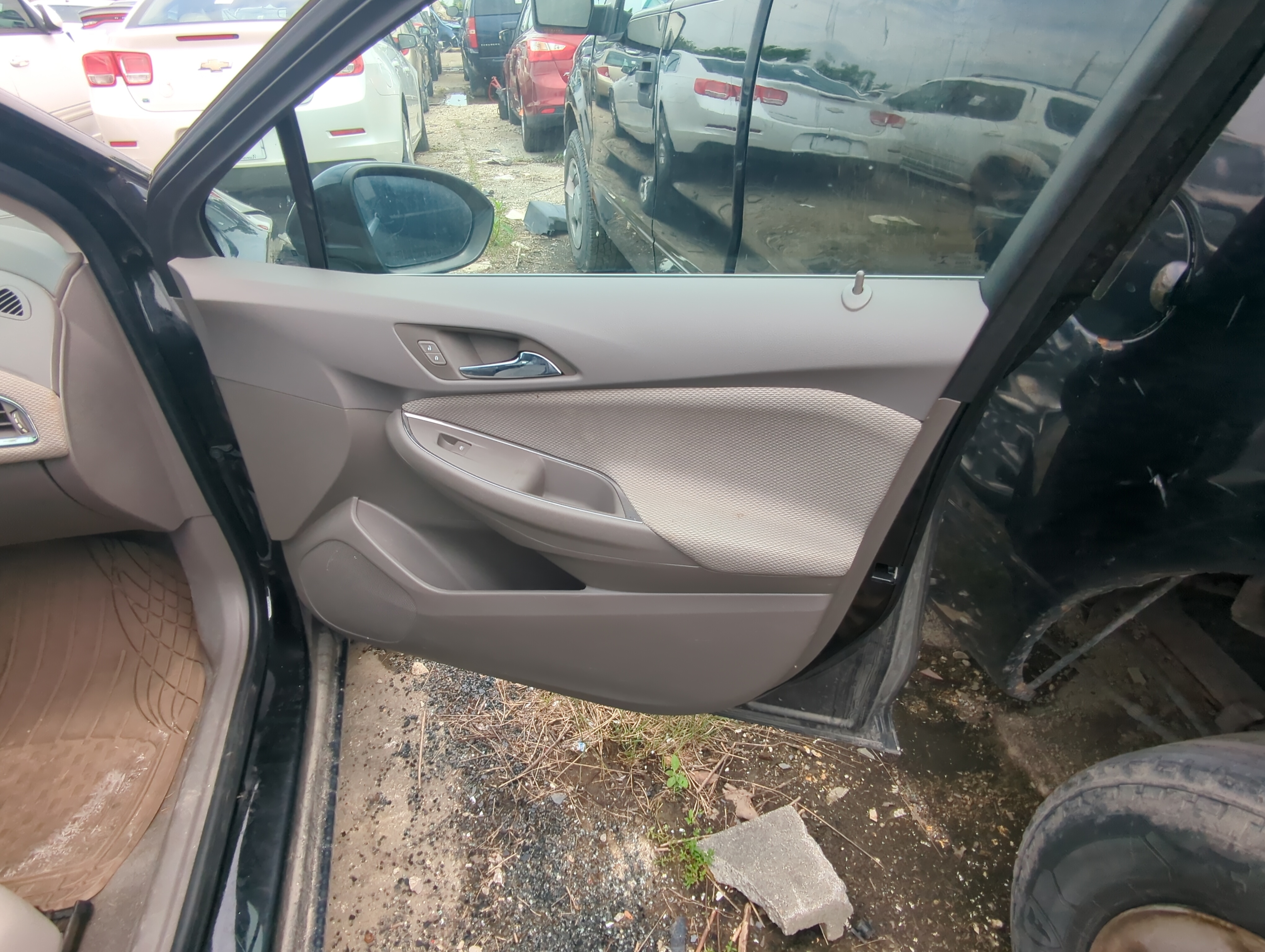 Picture of 2018 Chevrolet Cruze Front Right Passenger Interior Door Panel Trim 1059692