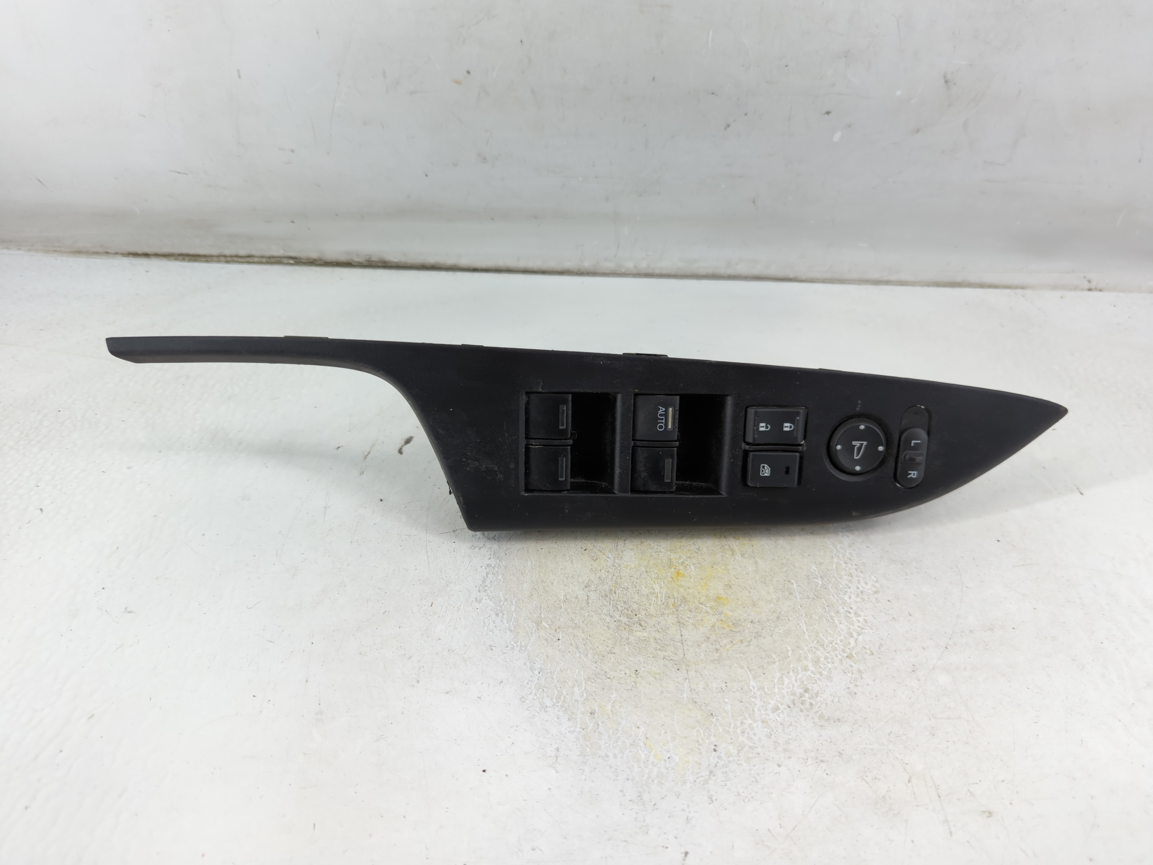 2013-2017 Honda Accord Driver Left Door Master Power Window Switch 1059826 - Oemusedautoparts1.com