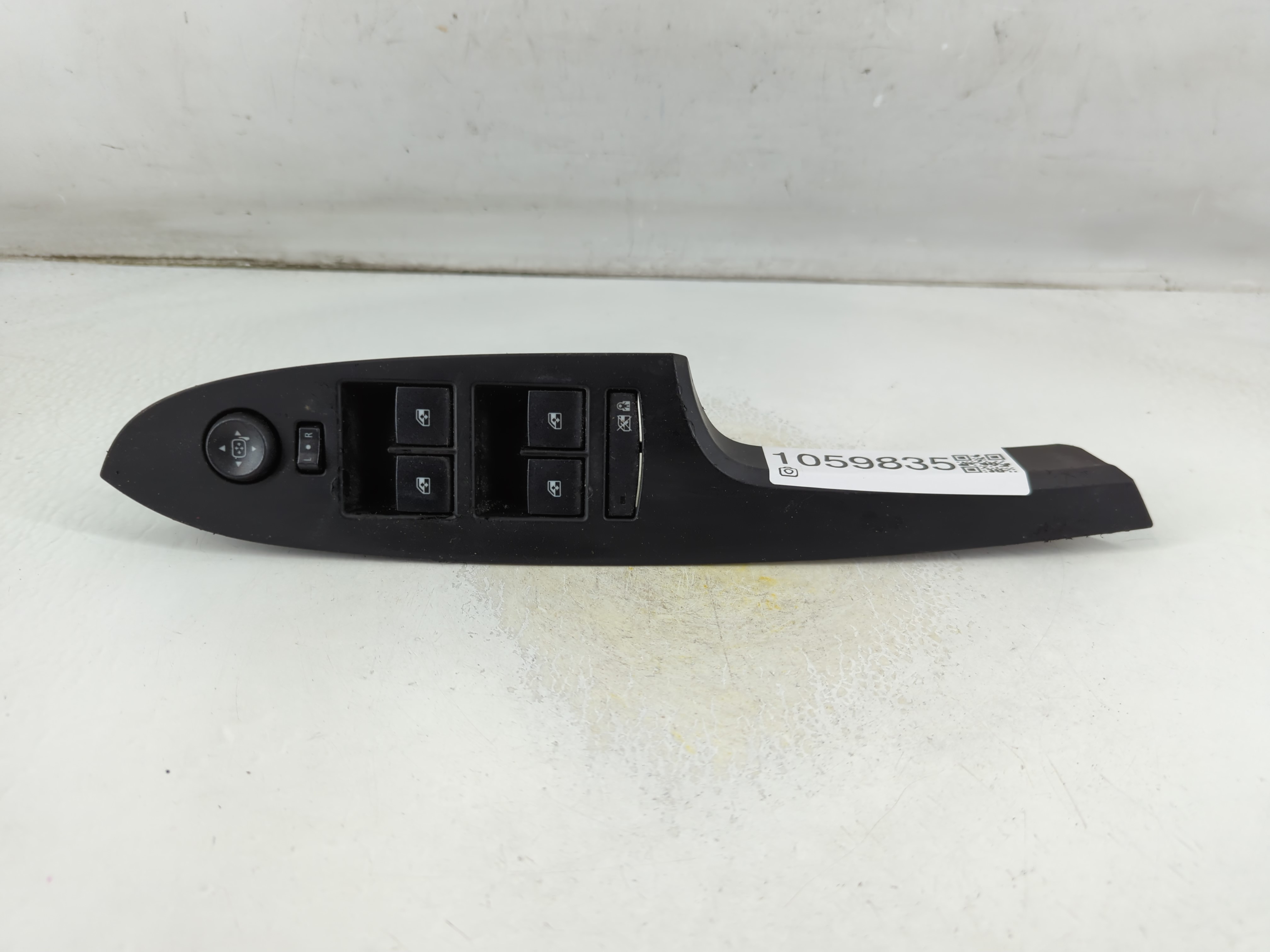 2013-2013 Cadillac Ats Driver Left Door Master Power Window Switch 1059835 - Oemusedautoparts1.com