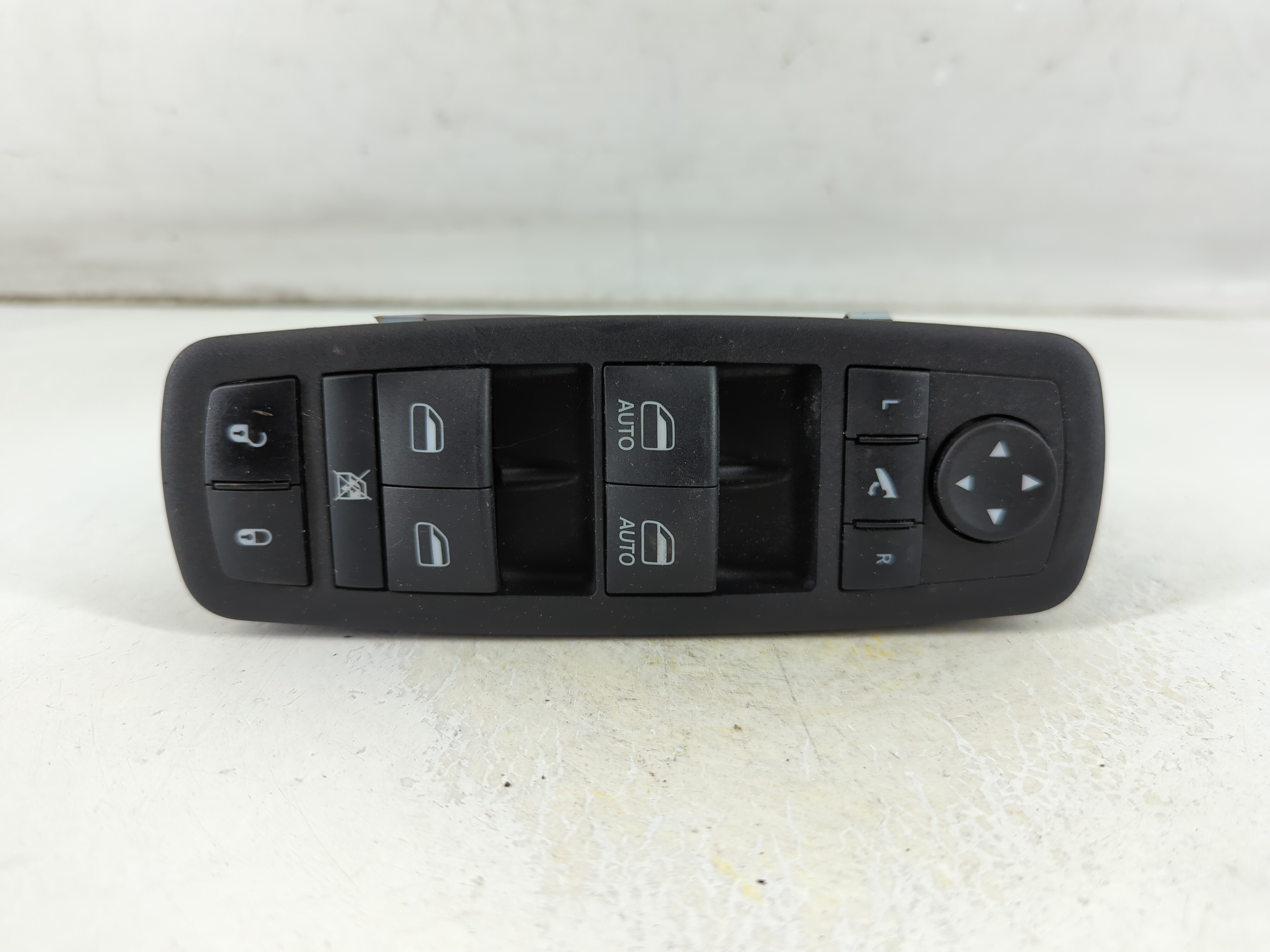 Dodge Ram 2500 Driver Left Door Master Power Window Switch 68590582aa 1059839 - Oemusedautoparts1.com
