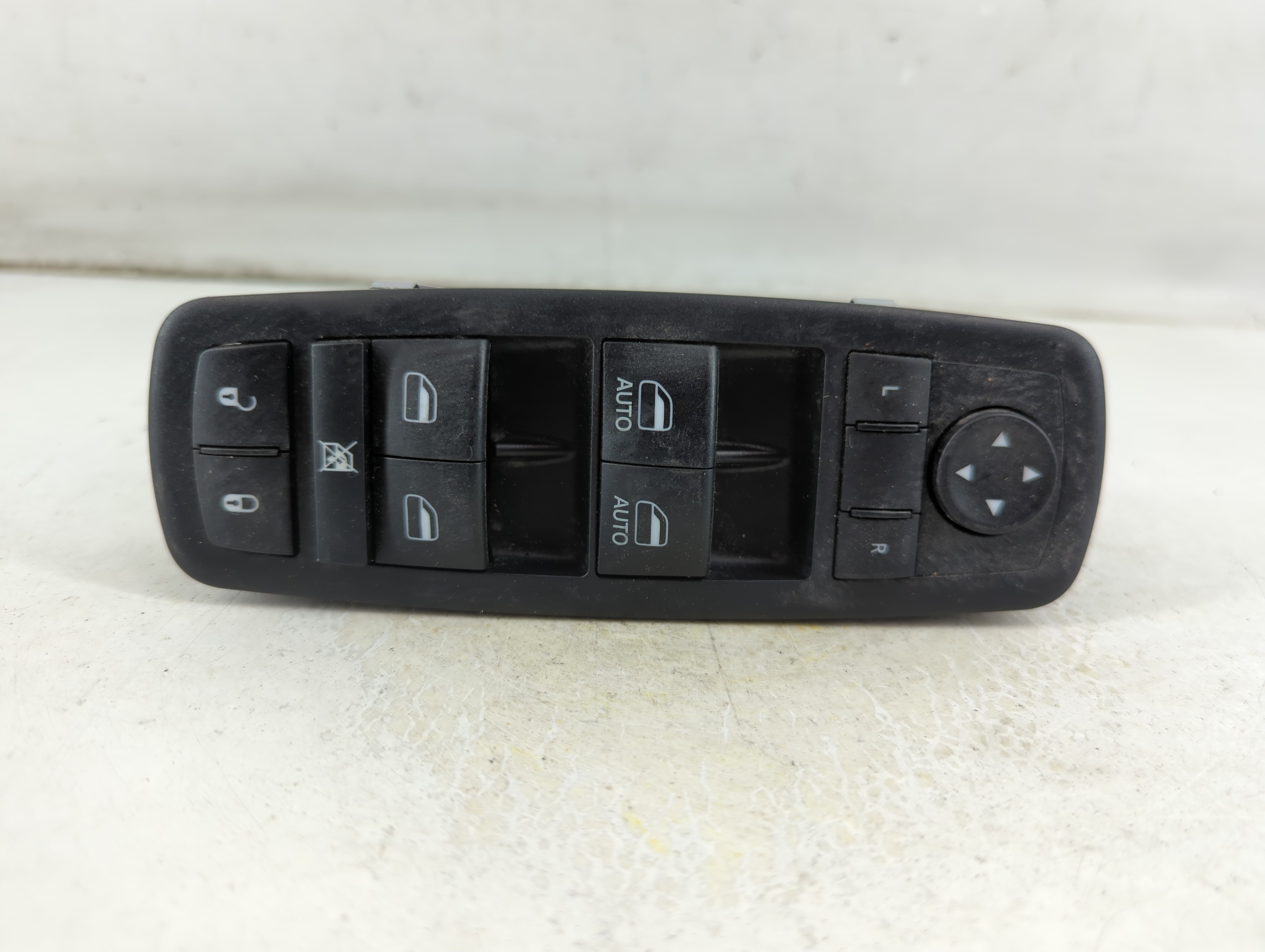 2017-2022 Jeep Cherokee Driver Left Door Master Power Window Switch 1059855 - Oemusedautoparts1.com