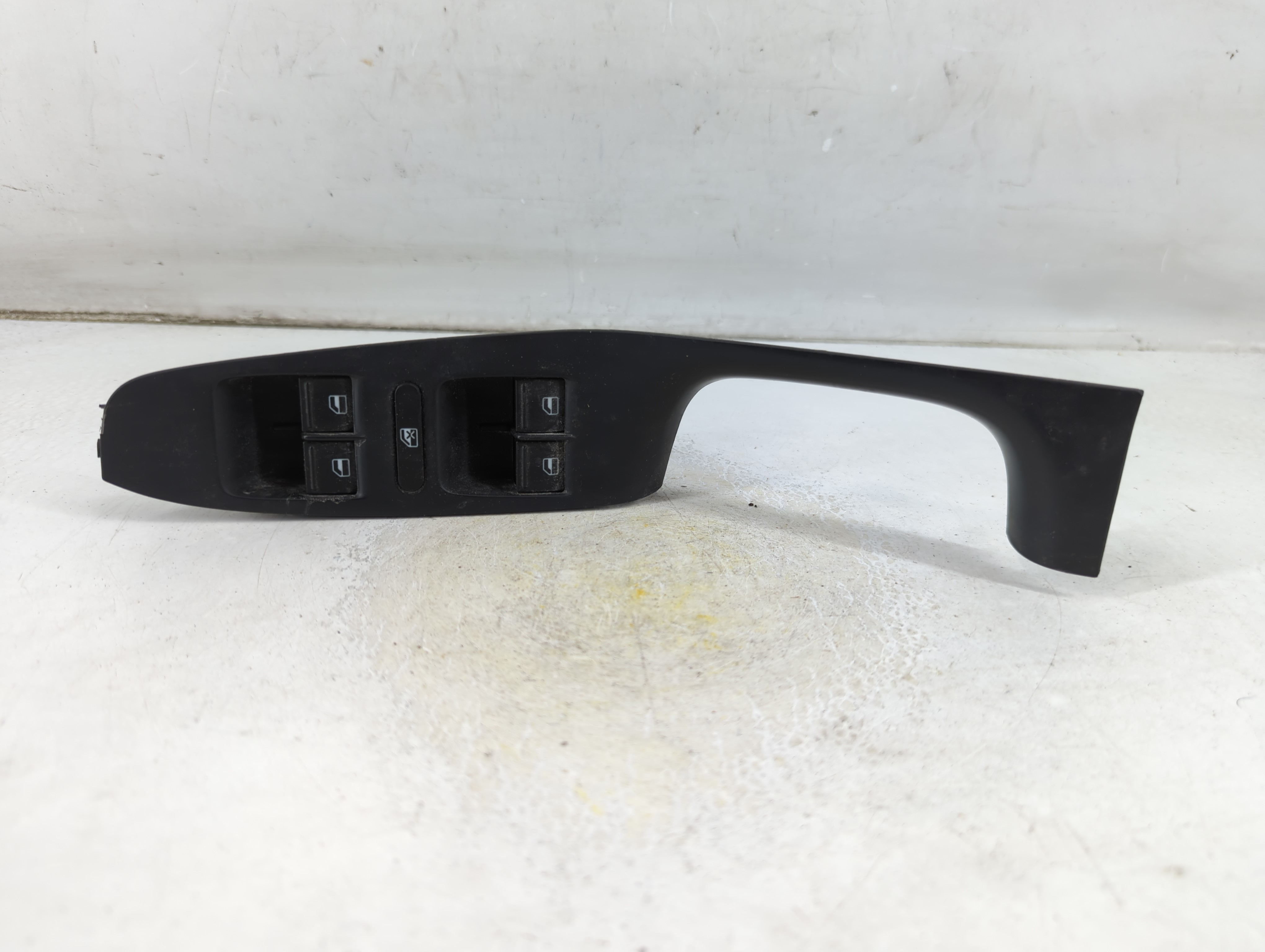 2005-2018 Volkswagen Jetta Driver Left Door Master Power Window Switch 1059864 - Oemusedautoparts1.com