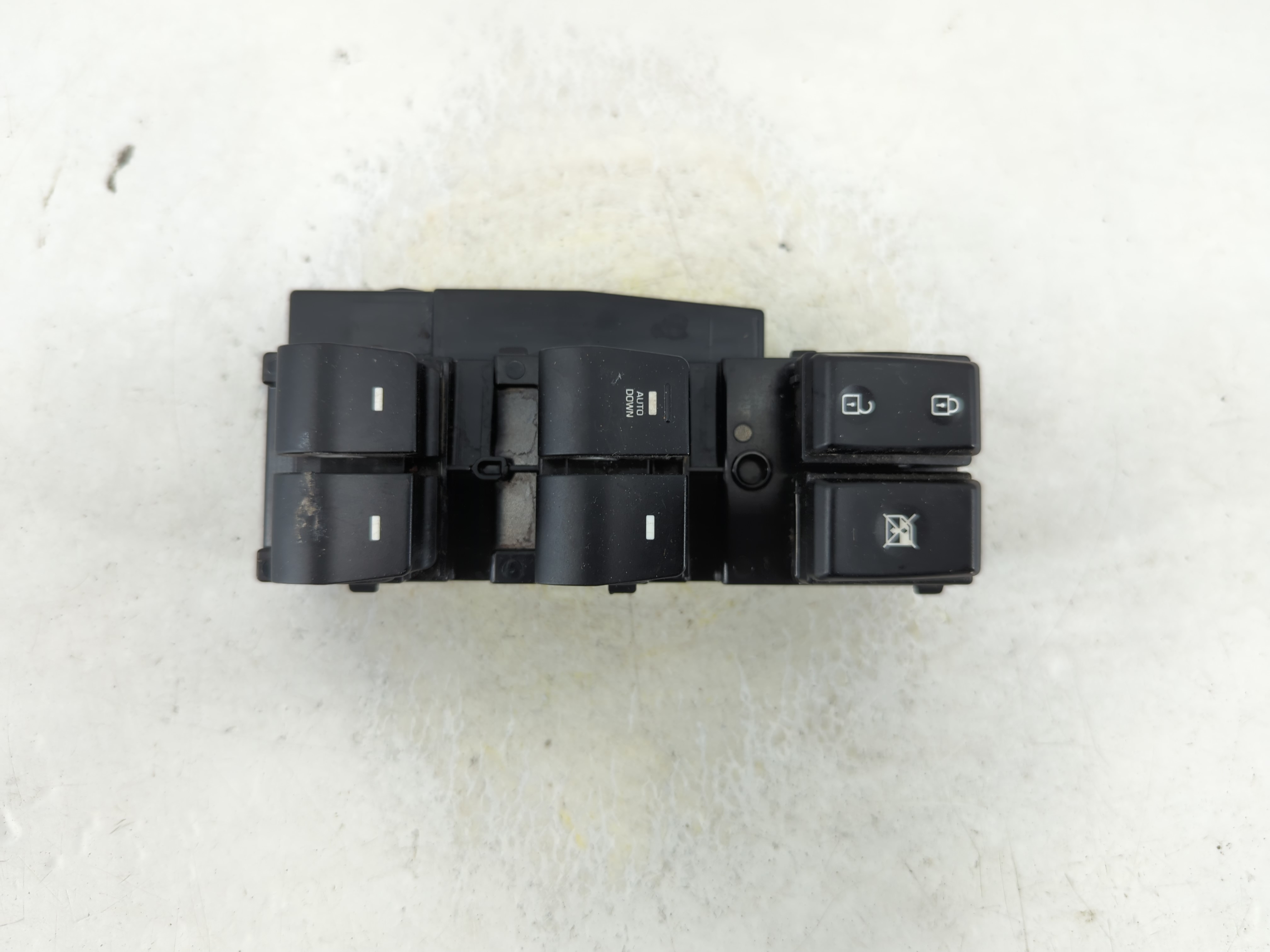 2017-2020 Hyundai Elantra Driver Left Door Master Power Window Switch 1059866 - Oemusedautoparts1.com