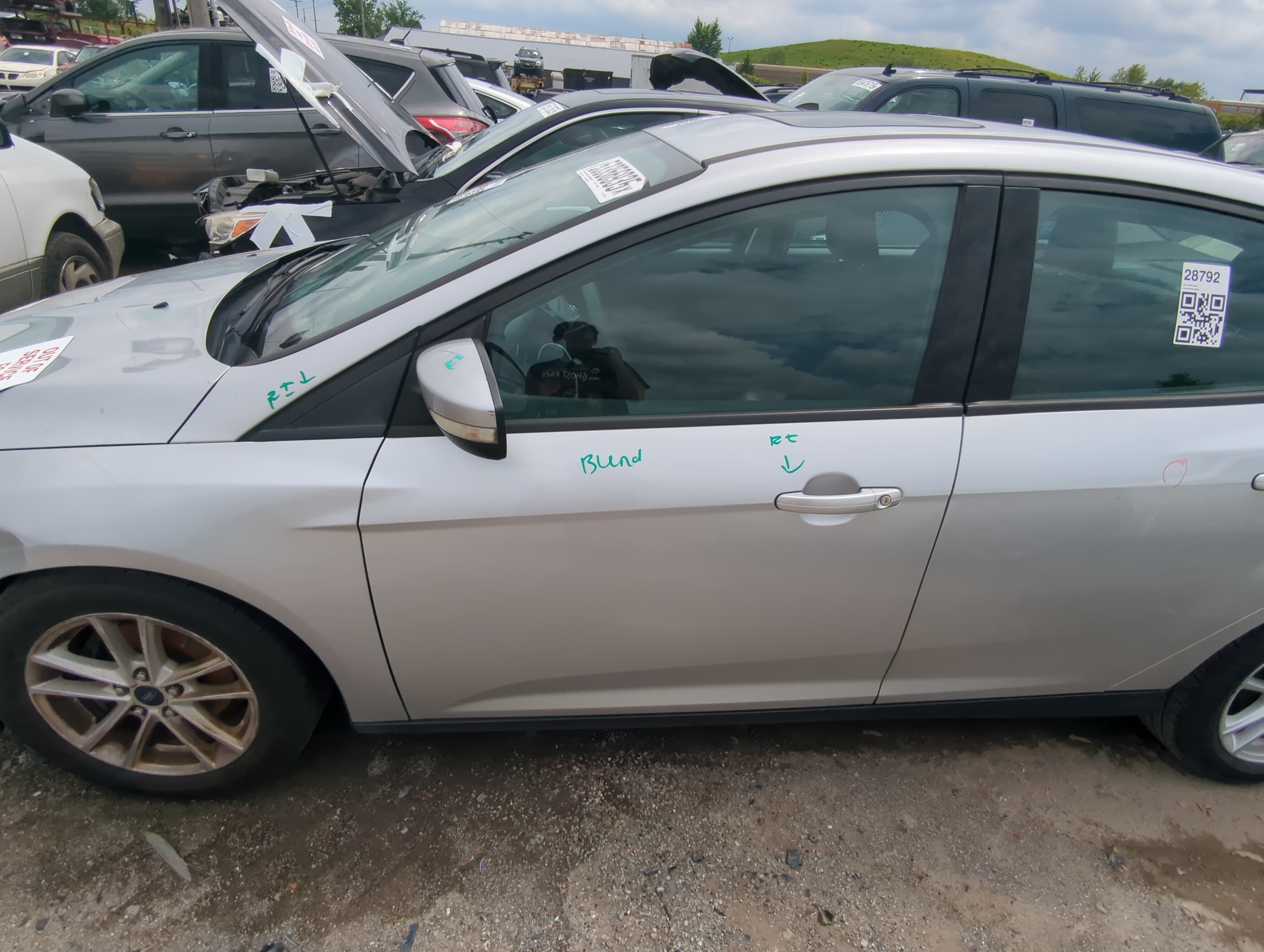 Picture of 2015-2018 Ford Focus Driver Front Door Oem 1060046