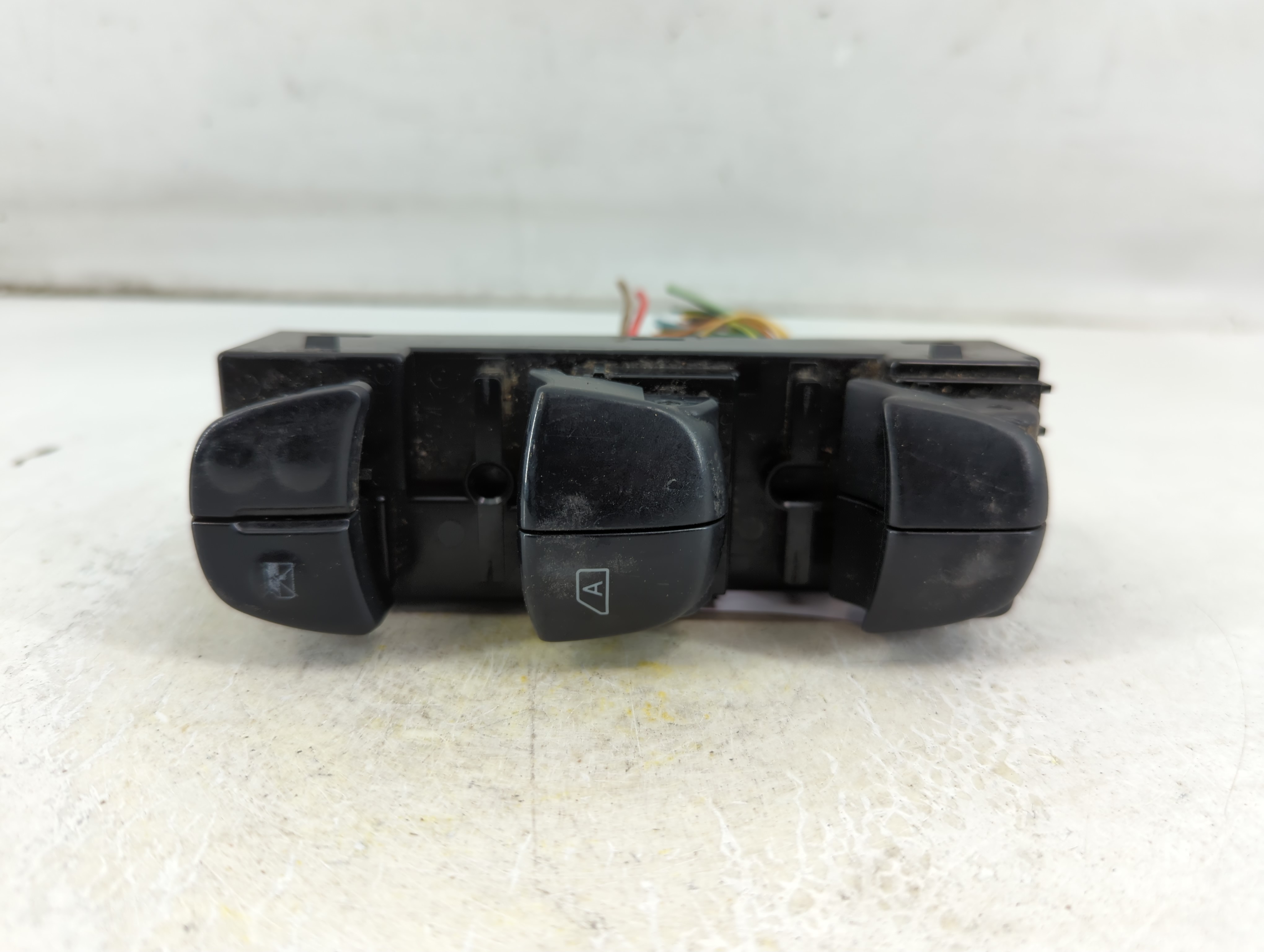 2013-2019 Nissan Sentra Driver Left Door Master Power Window Switch 1060214 - Oemusedautoparts1.com