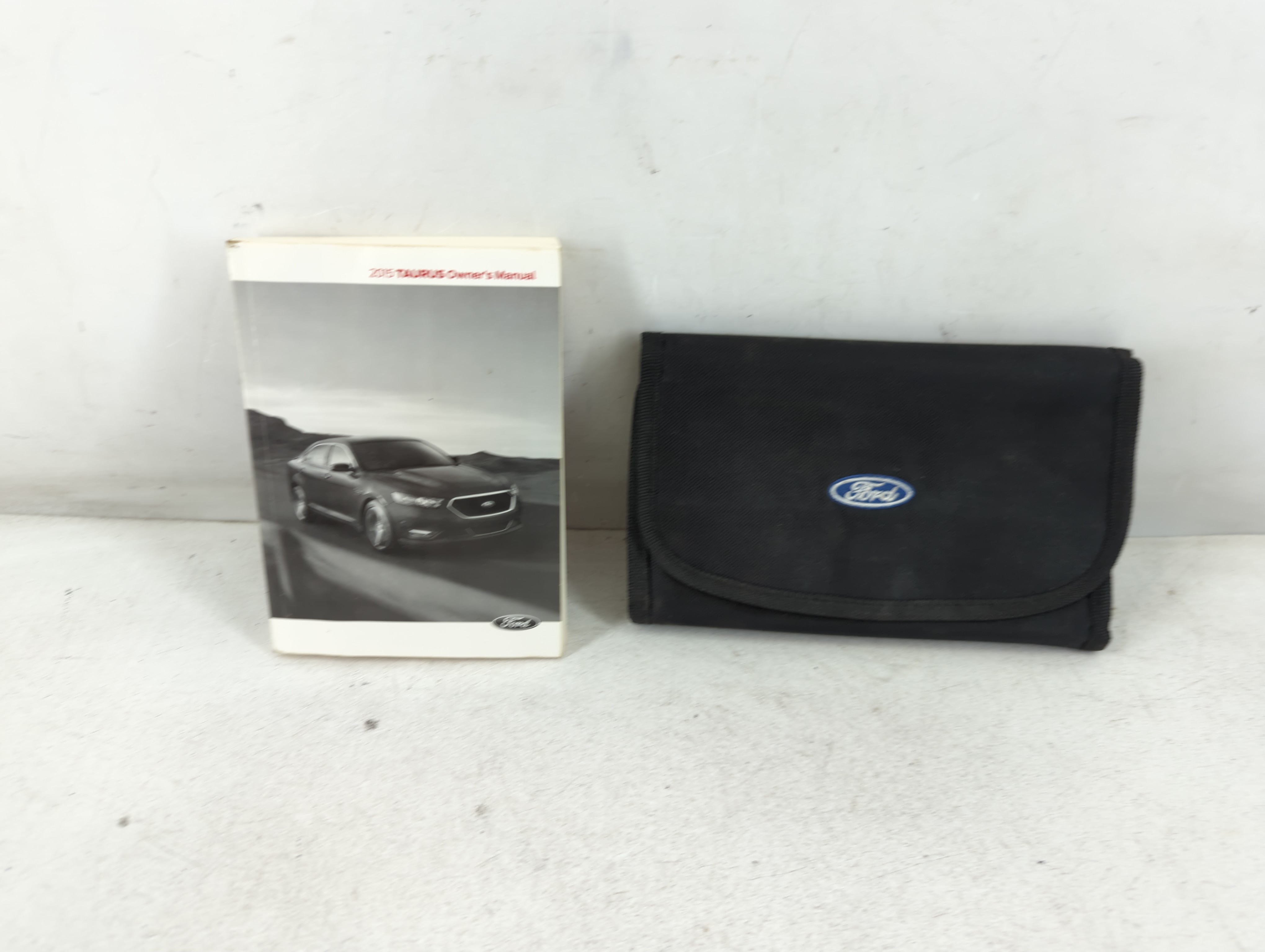 2015 Ford Taurus Owners Manual Book Guide 1060382 - Oemusedautoparts1.com