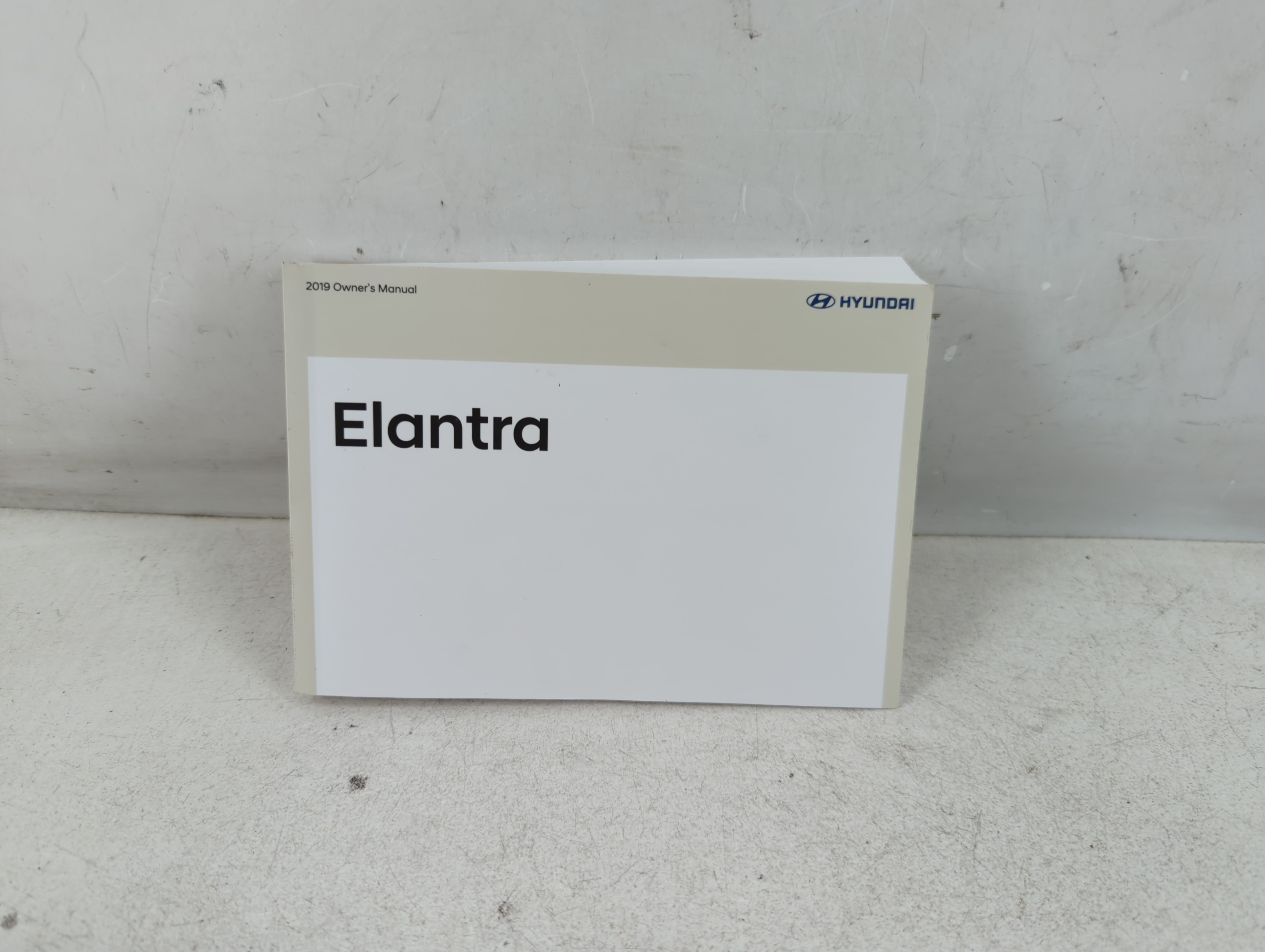 Picture of 2019 Hyundai Elantra Owners Manual Book Guide 1060507