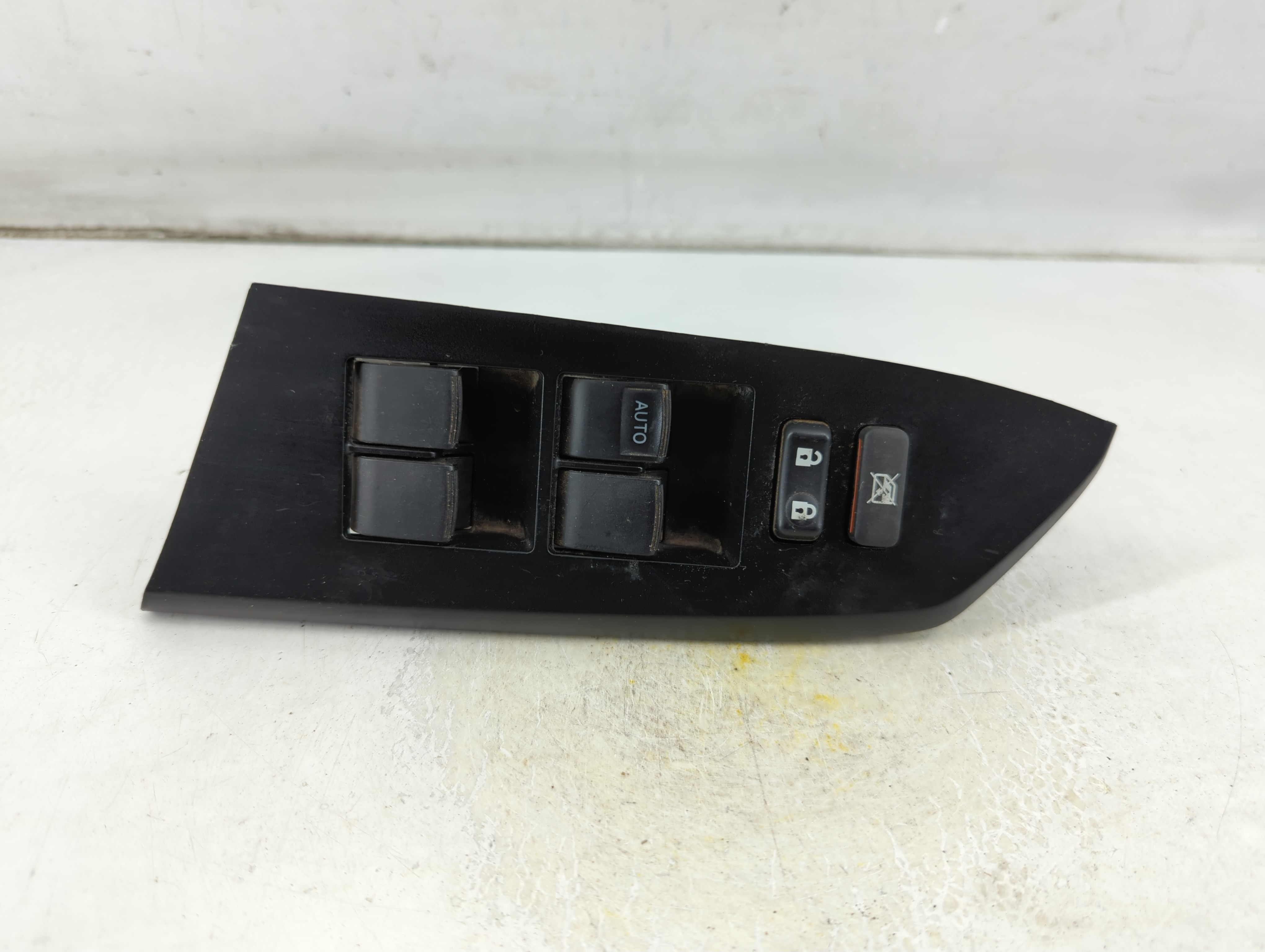 2014-2019 Toyota Corolla Driver Left Door Master Power Window Switch 1060533 - Oemusedautoparts1.com