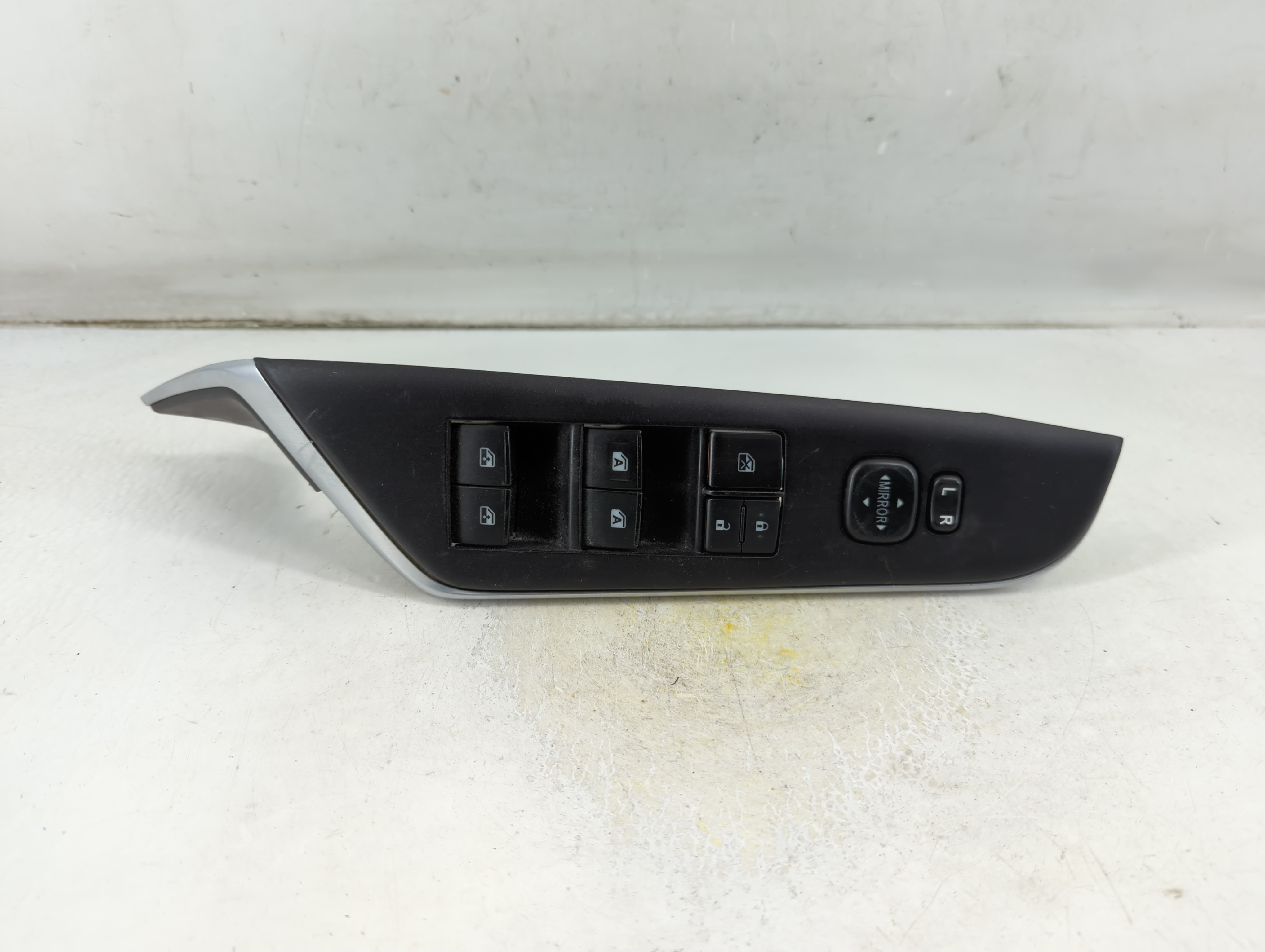 Picture of 2015-2017 Toyota Camry Driver Left Door Master Power Window Switch 1060539