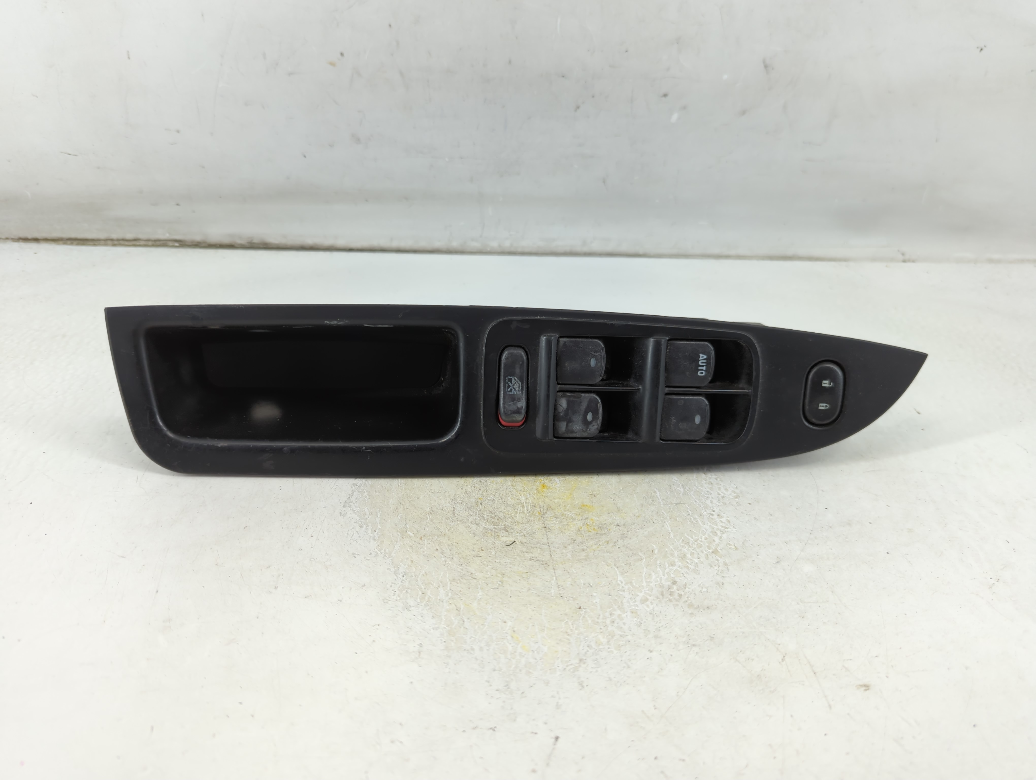 2008-2009 Chevrolet Malibu Driver Left Door Master Power Window Switch 1060540 - Oemusedautoparts1.com
