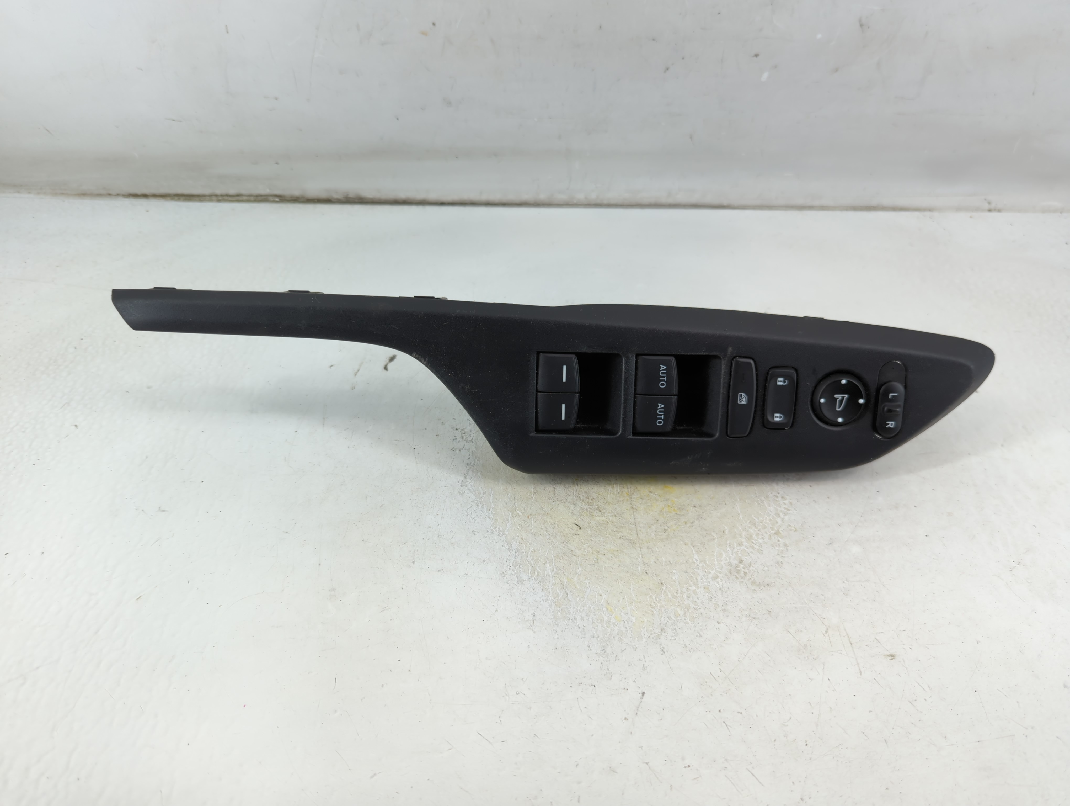 2016-2021 Honda Civic Driver Left Door Master Power Window Switch 1060541 - Oemusedautoparts1.com
