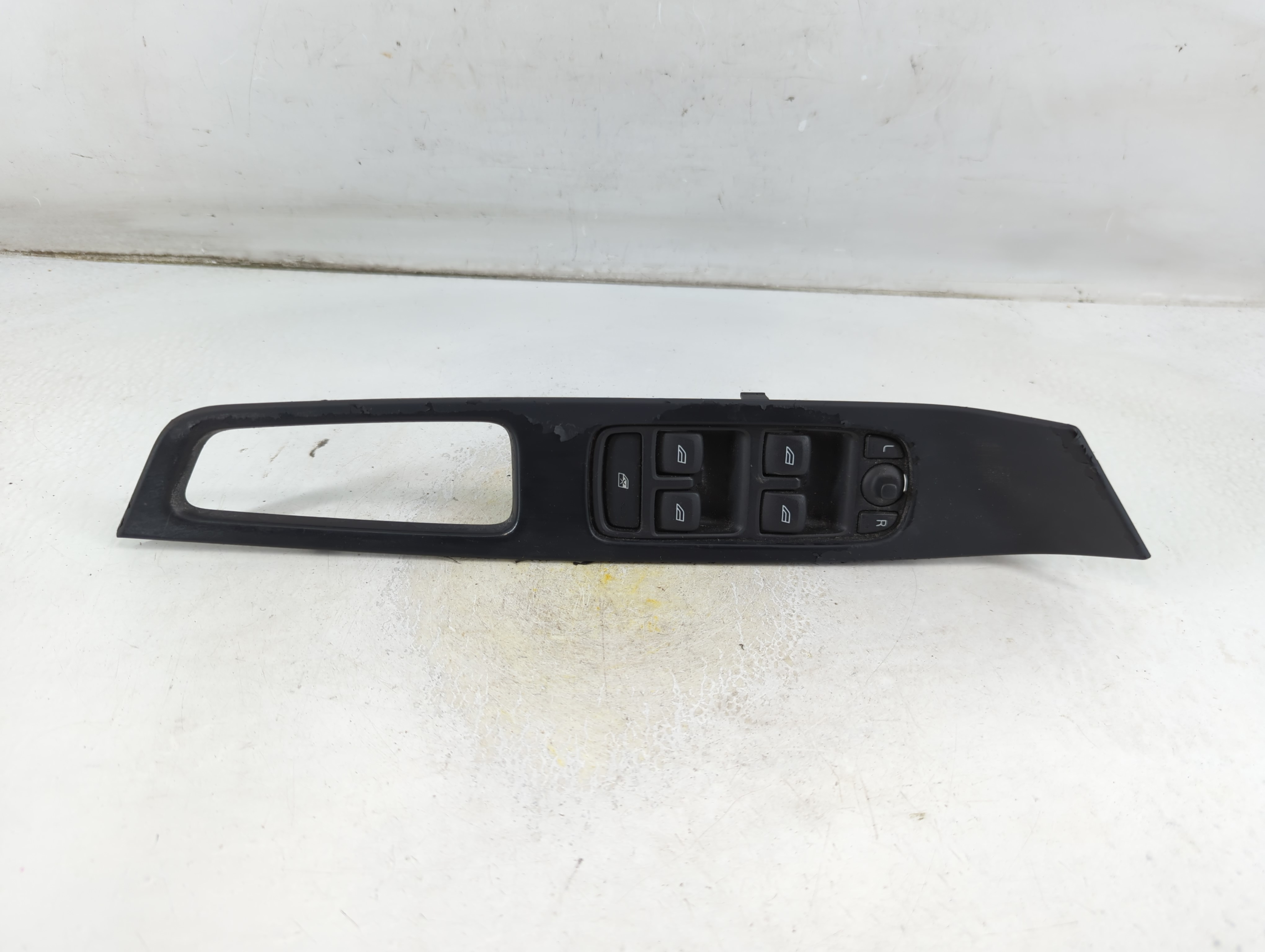 2011-2013 Volvo S60 Driver Left Door Master Power Window Switch 1060598 - Oemusedautoparts1.com