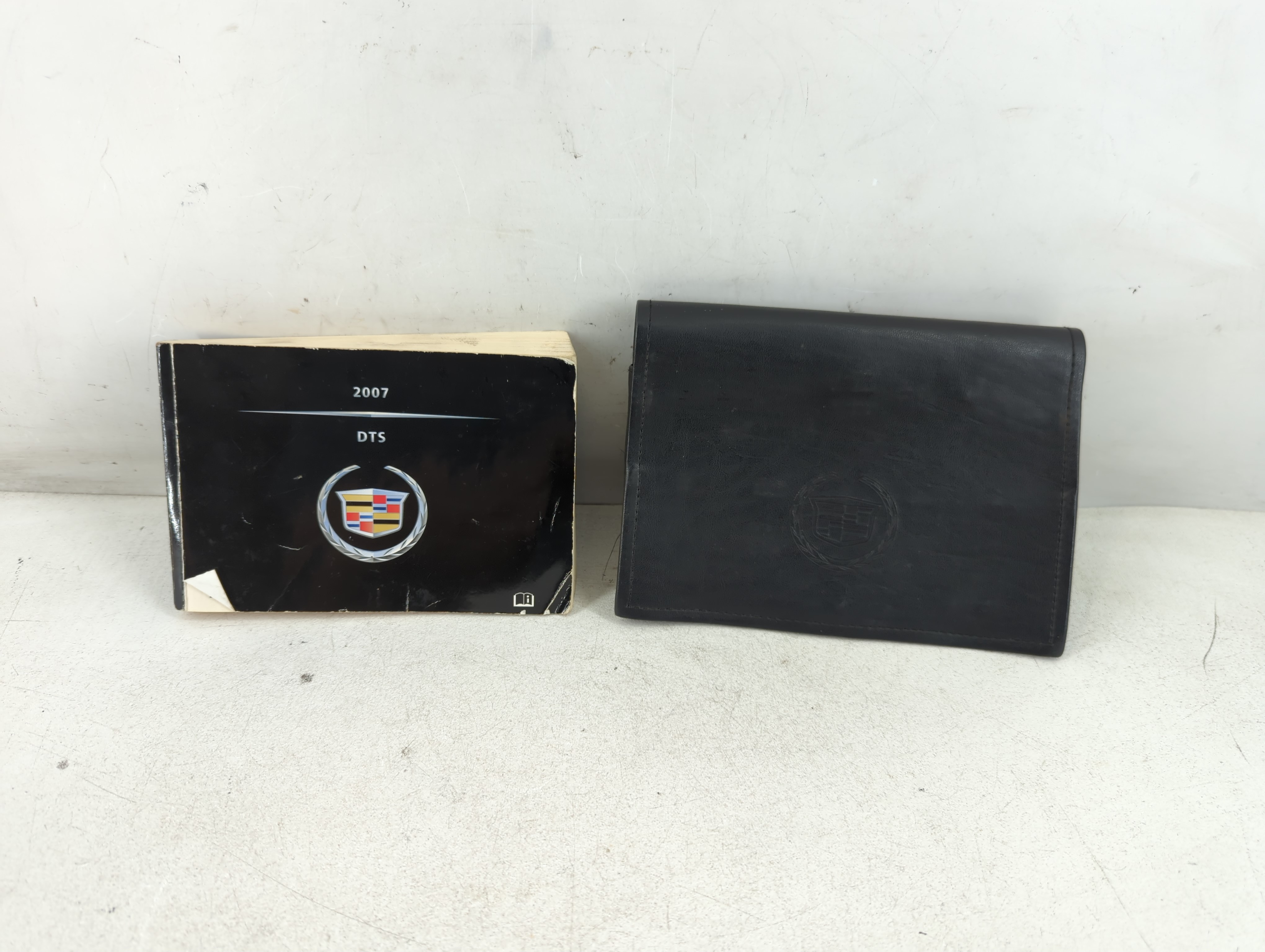 2007 Cadillac Dts Owners Manual Book Guide 1060603 - Oemusedautoparts1.com
