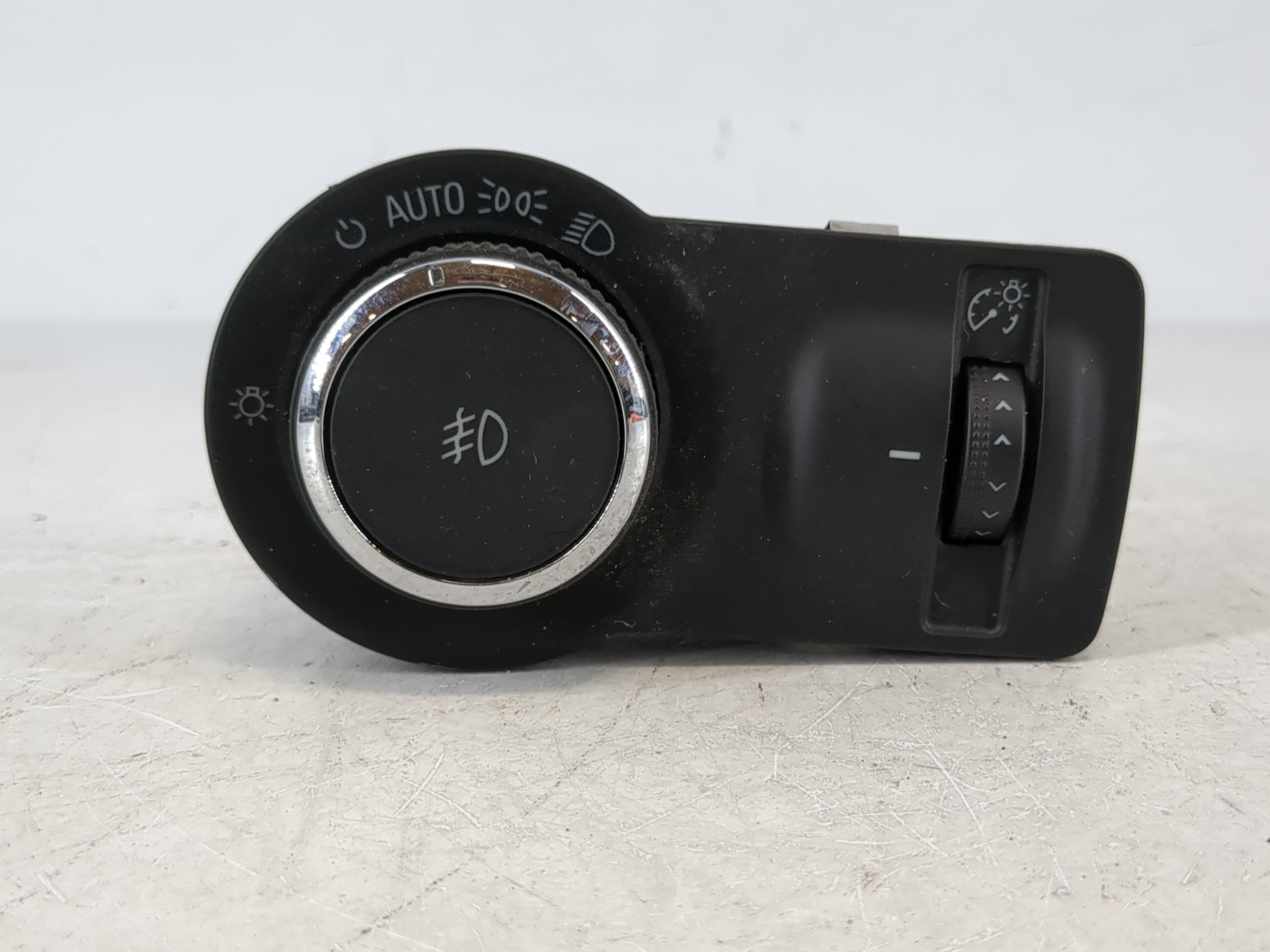 2012 Chevrolet Cruze Headlight Head Light Switch Lamp Control 13295227 1060656 - Oemusedautoparts1.com