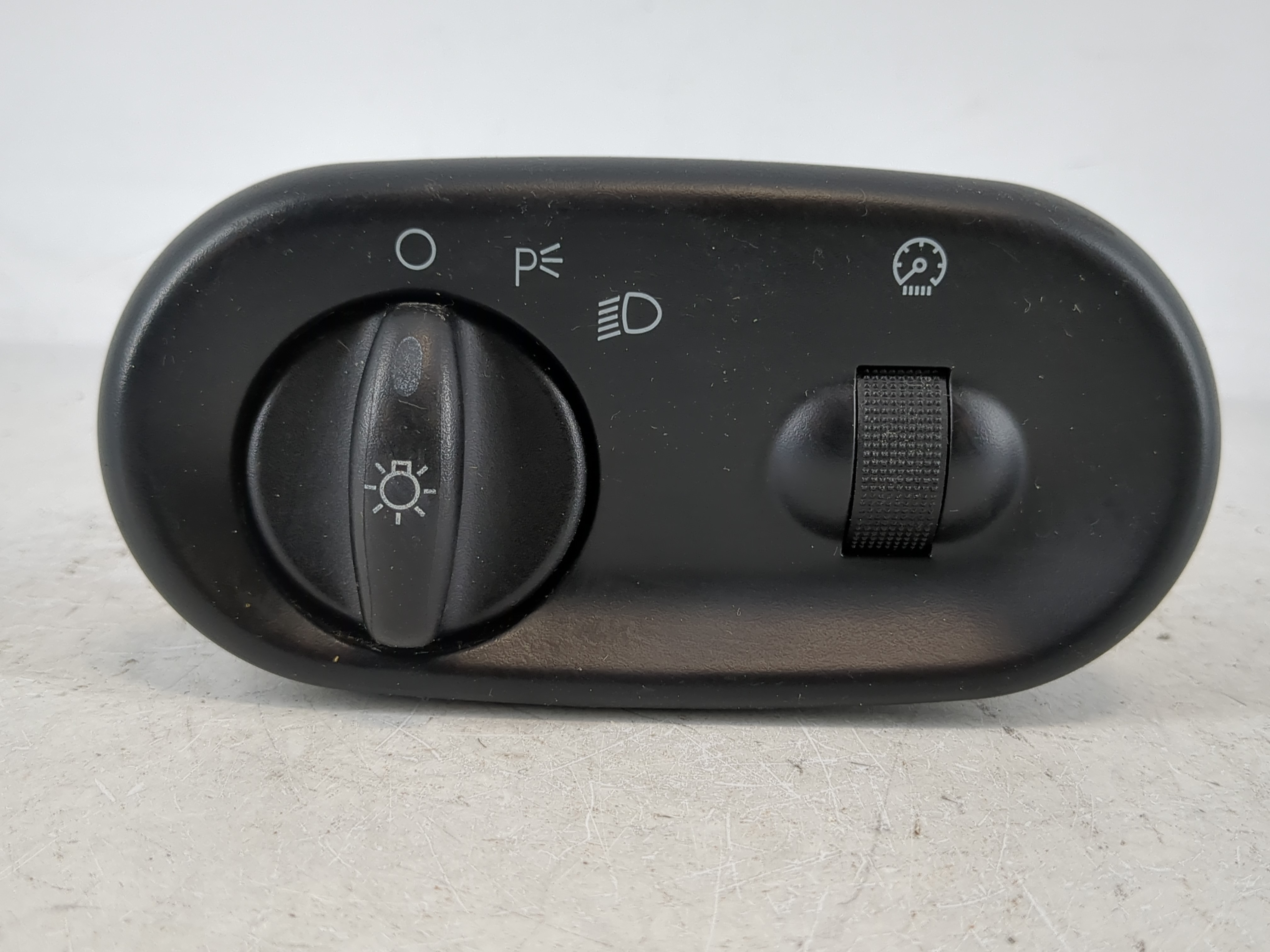 Picture of 2007 Ford Taurus Headlight Head Light Switch Lamp Control 1060659