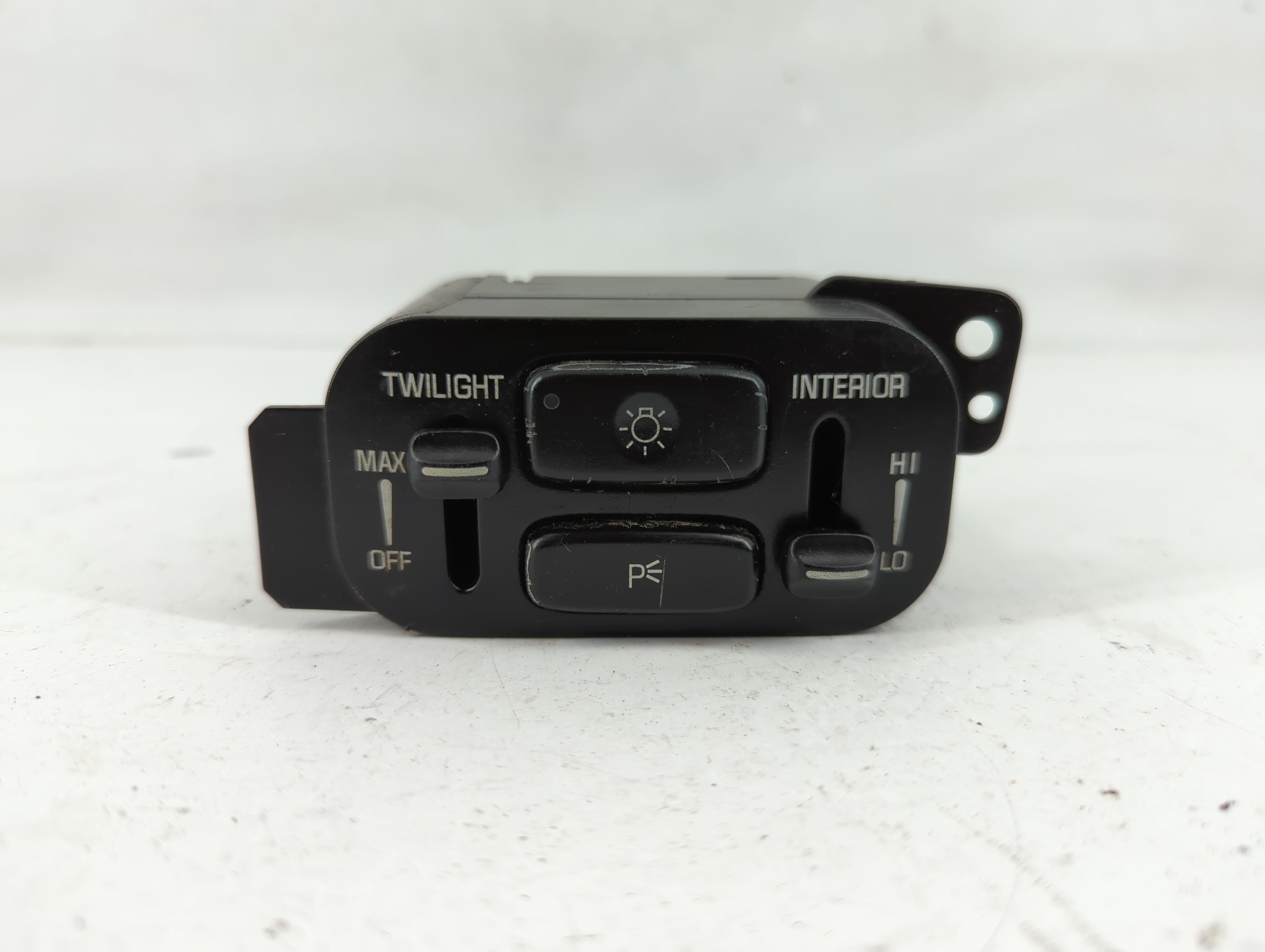 Picture of 2000 Buick Lesabre Headlight Head Light Switch Lamp Control 1060800