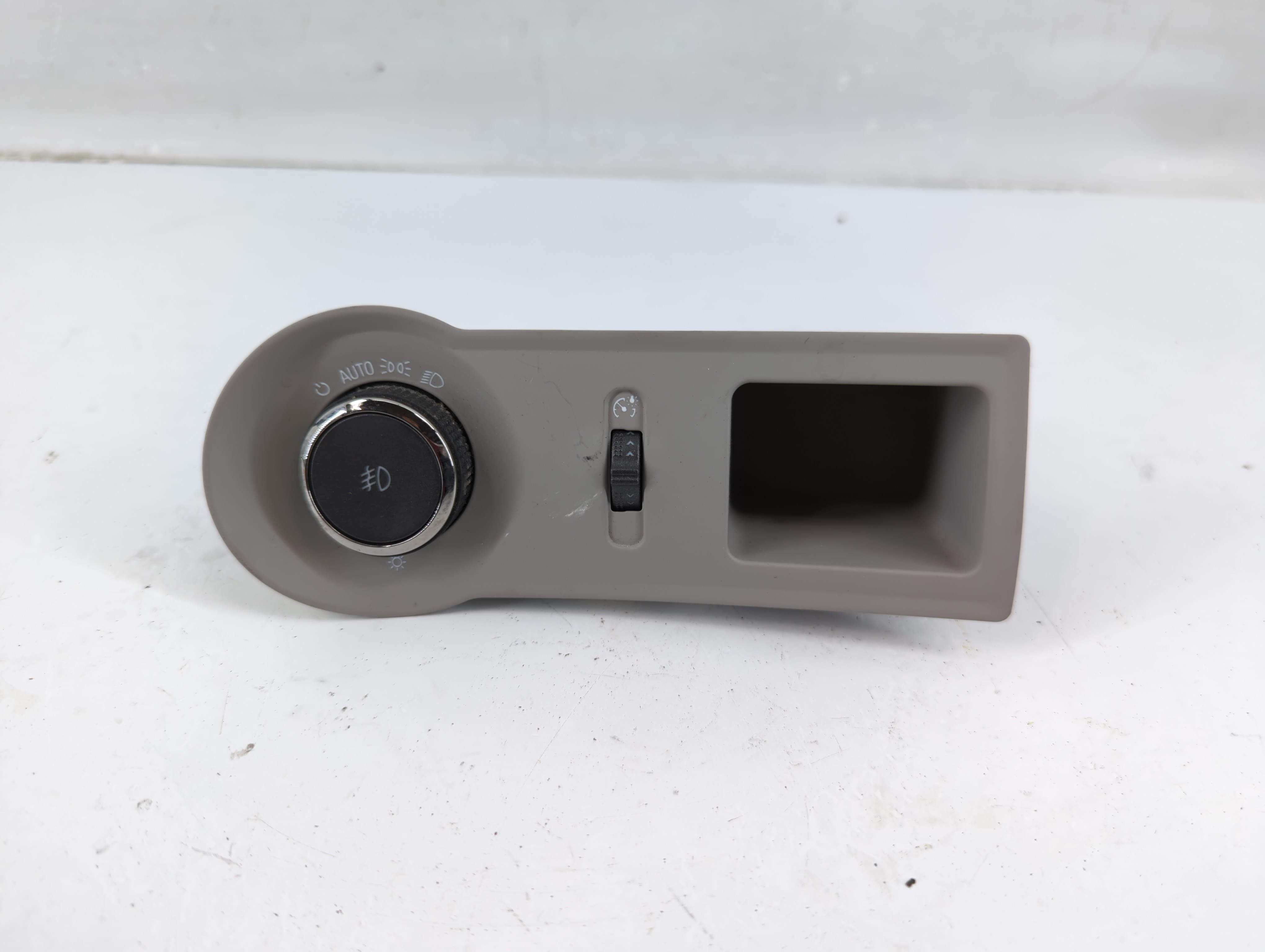 2013 Buick Lacross Headlight Head Light Switch Lamp Control 1060914 - Oemusedautoparts1.com