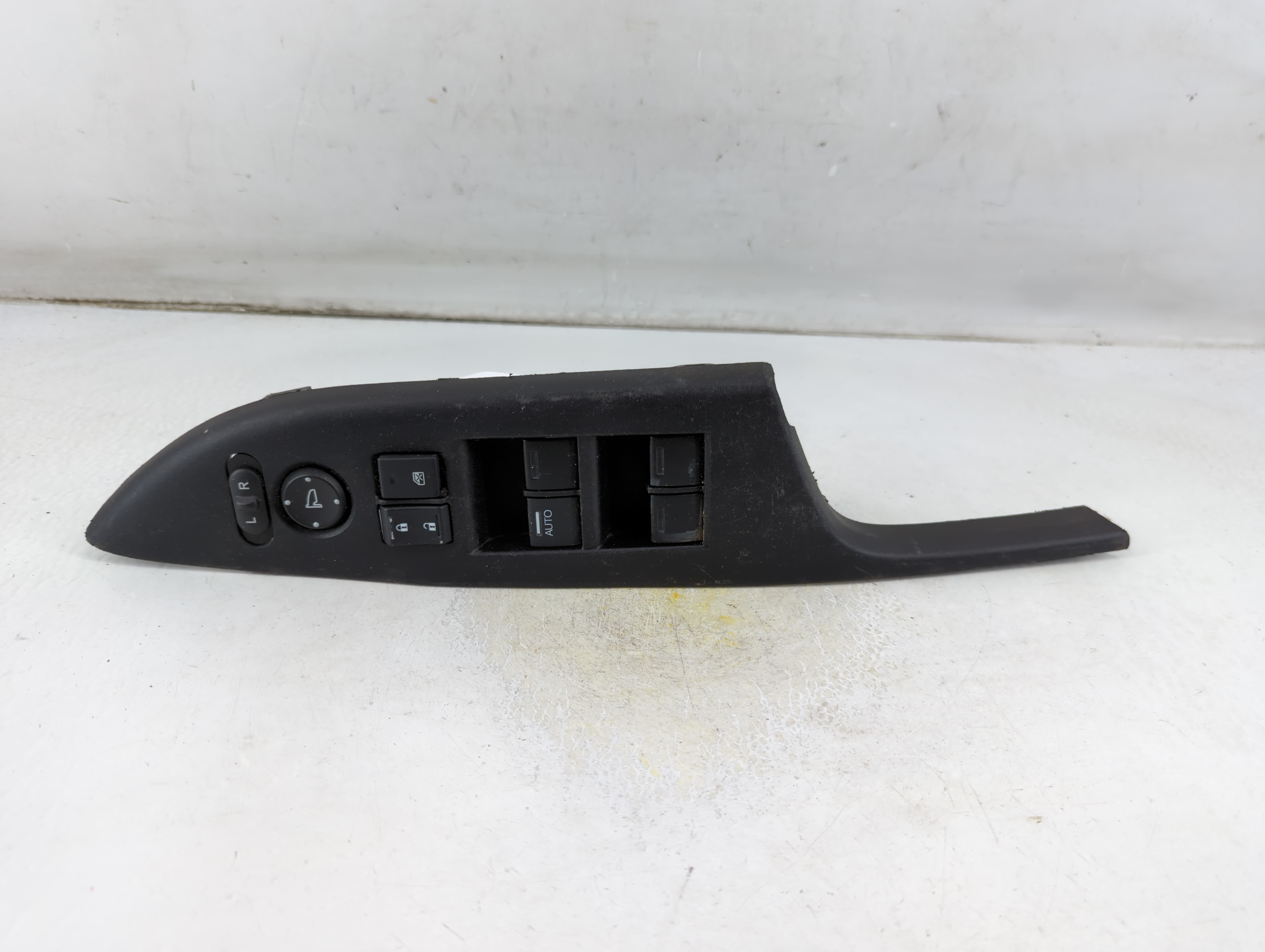 2013-2017 Honda Accord Driver Left Door Master Power Window Switch 1060963 - Oemusedautoparts1.com