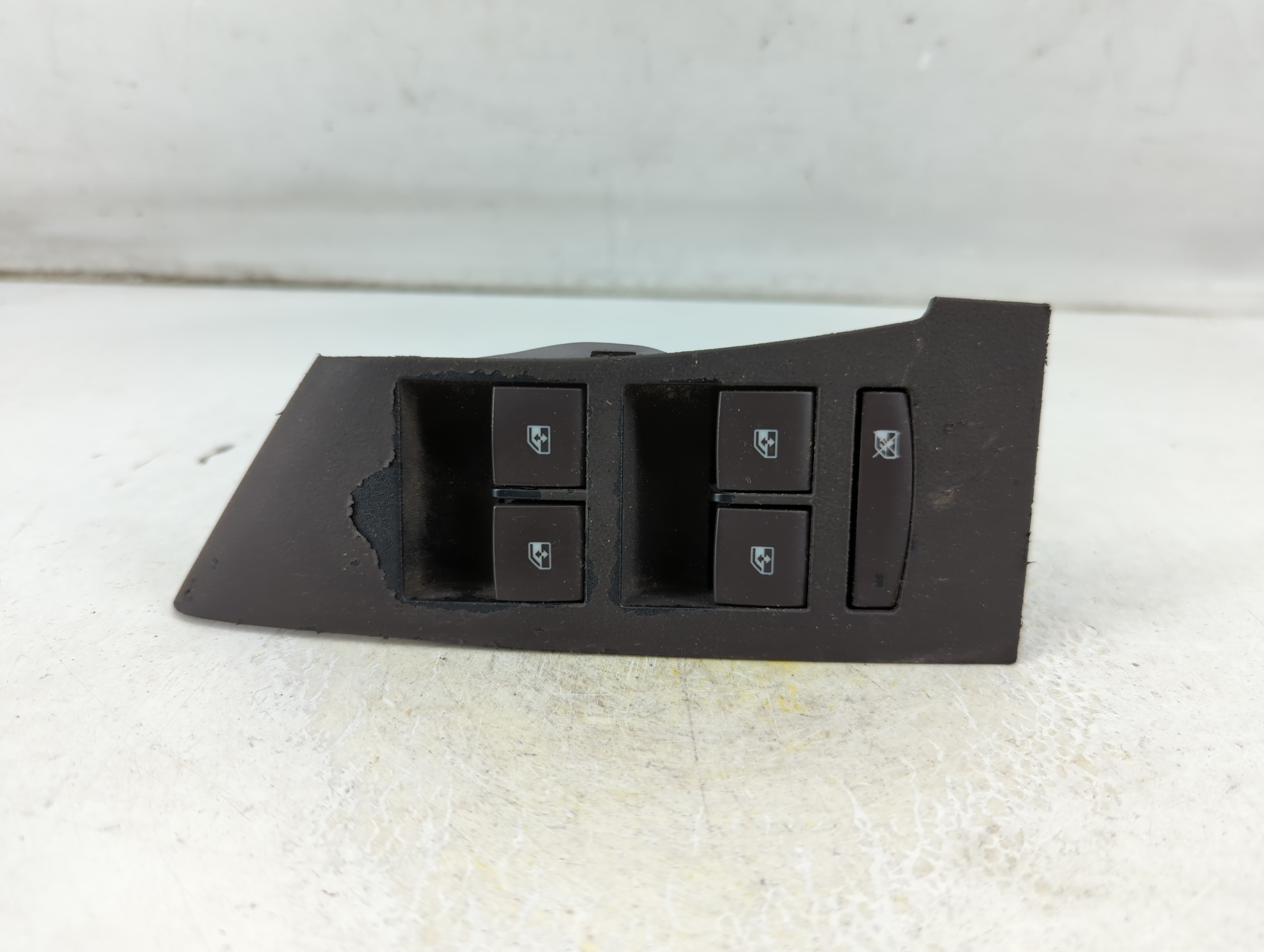 2015-2017 Buick Verano Driver Left Door Master Power Window Switch 1060967 - Oemusedautoparts1.com