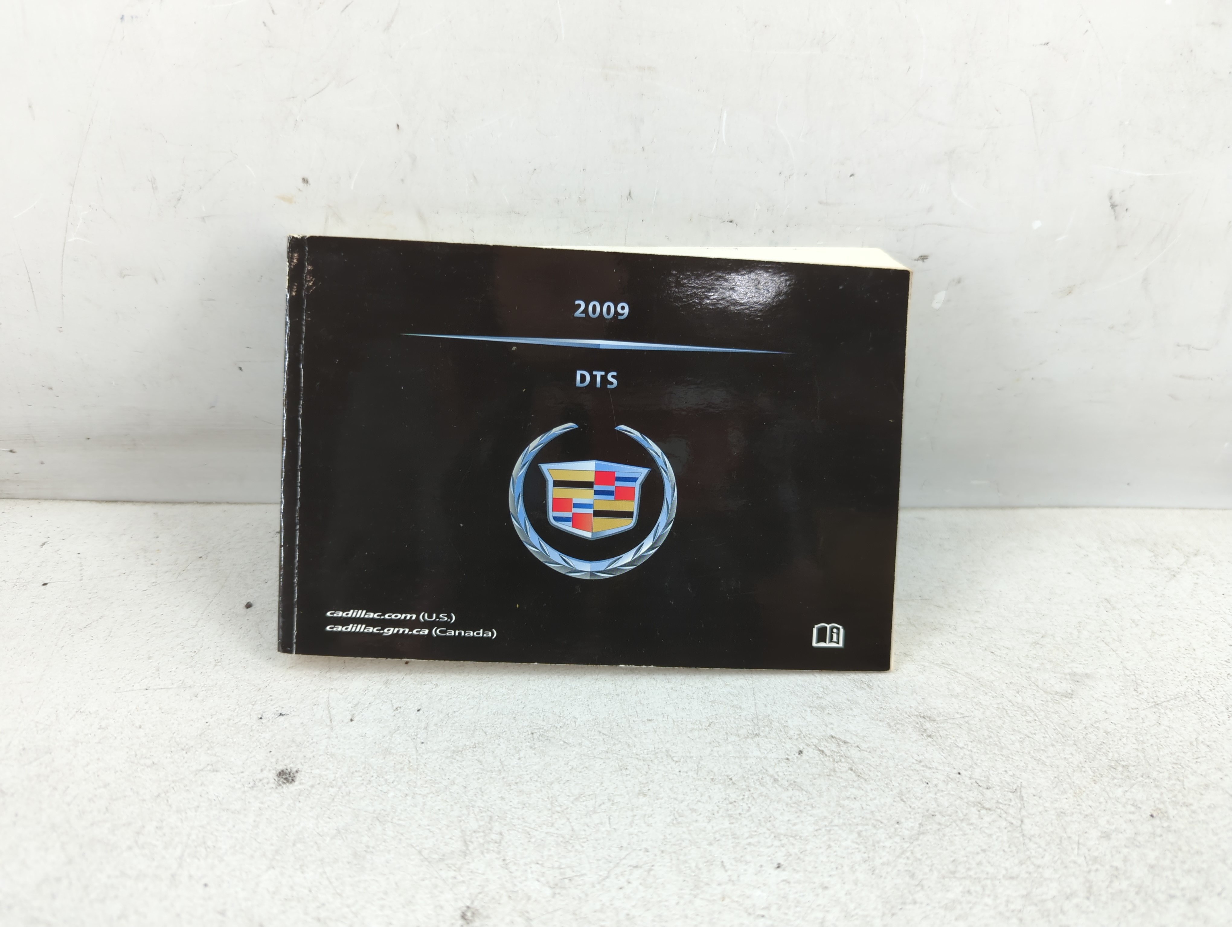 2009 Cadillac Dts Owners Manual Book Guide 1061017 - Oemusedautoparts1.com