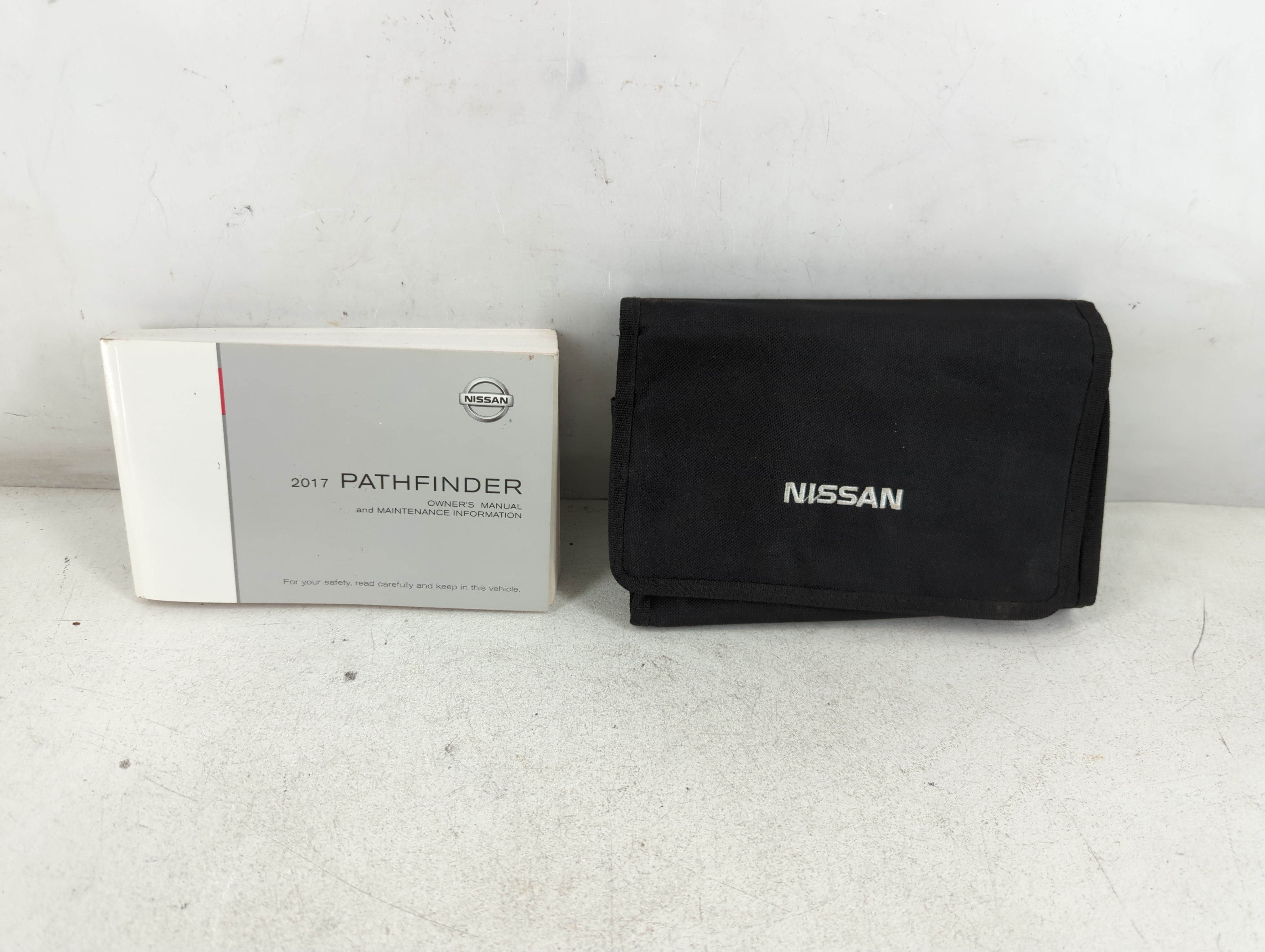2017 Nissan Pathfinder Owners Manual Book Guide 1061021 - Oemusedautoparts1.com