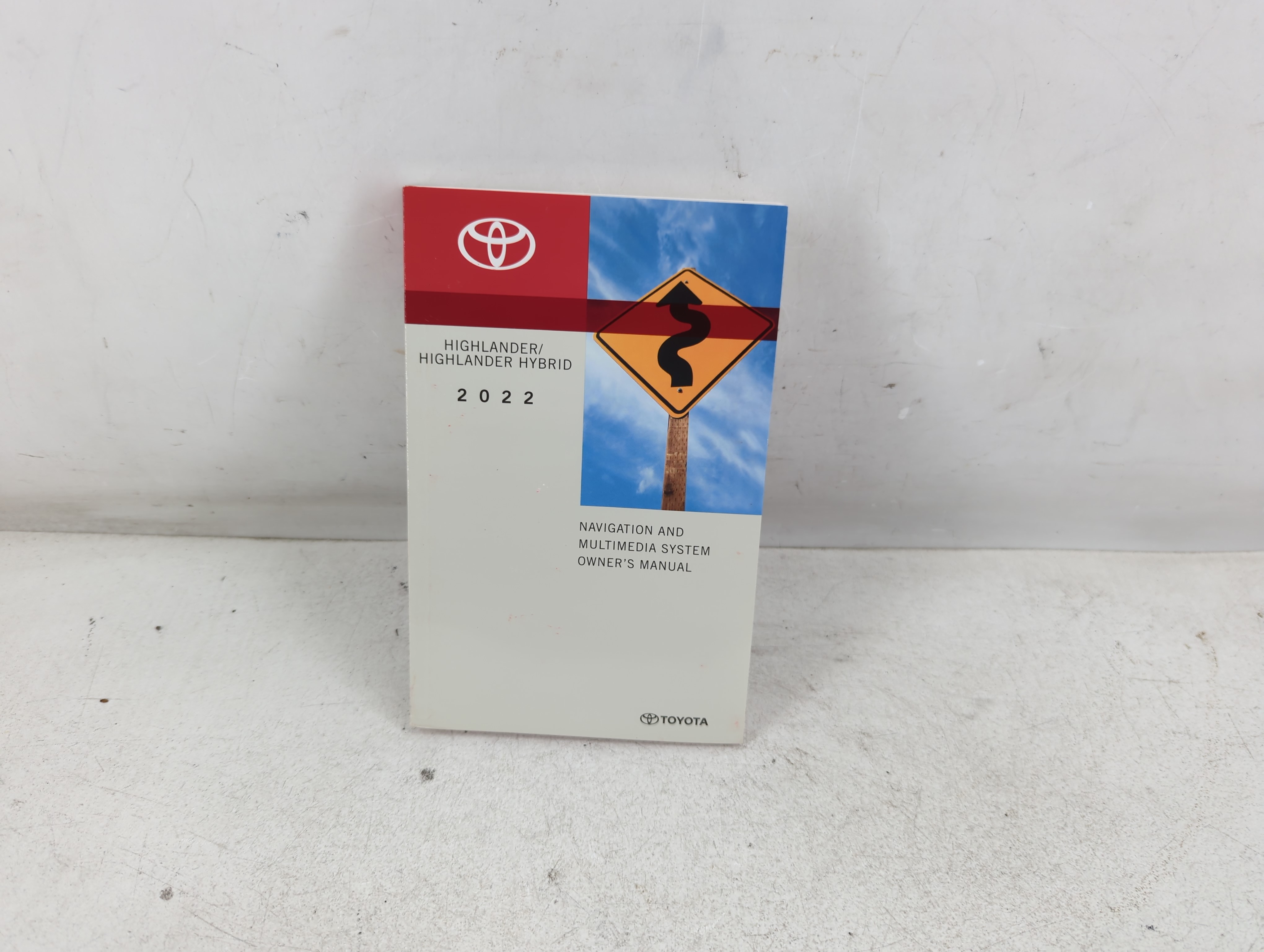 2022 Toyota Highlander Owners Manual Book Guide 1061023 - Oemusedautoparts1.com